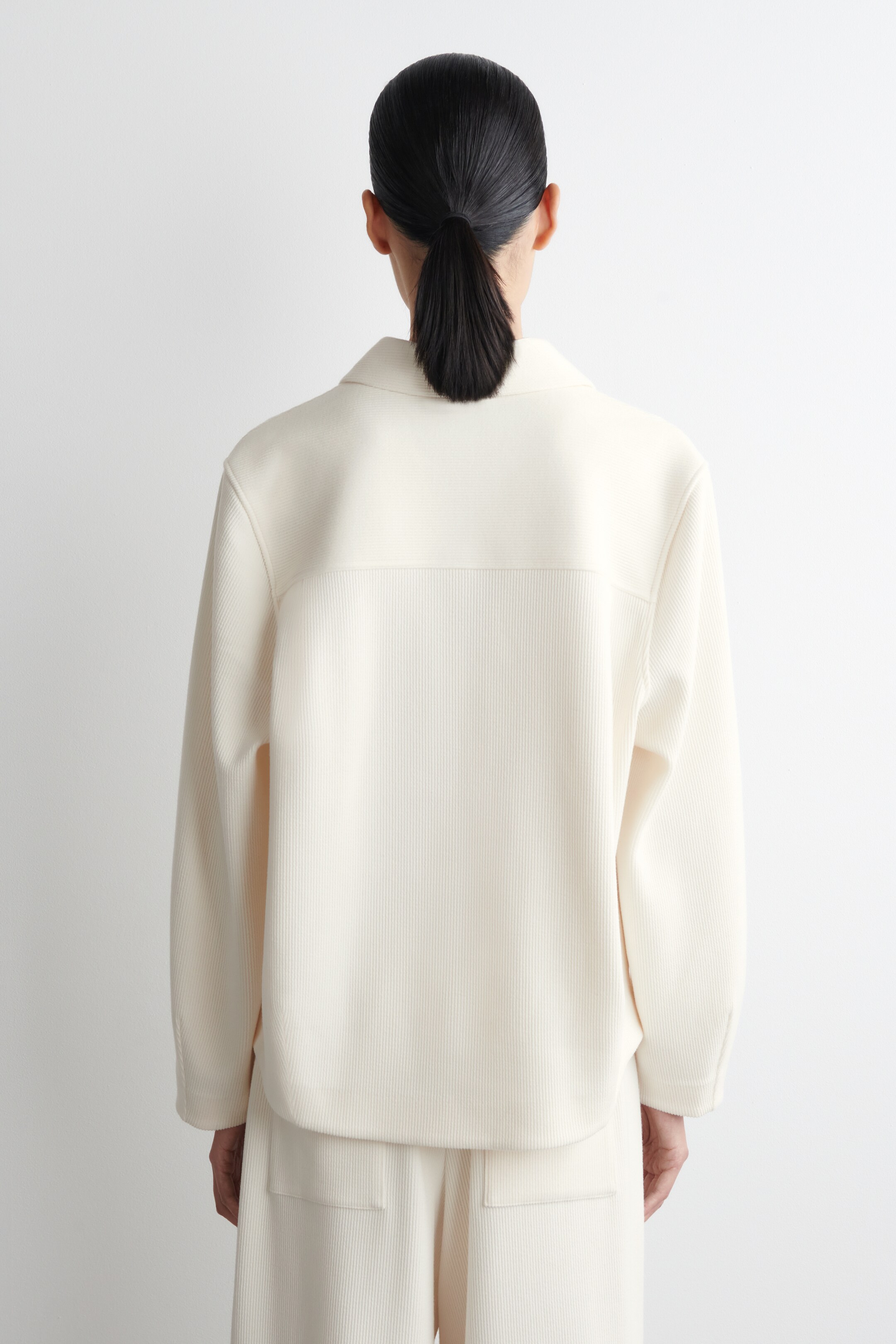 Grotere afbeelding bekijken: CORDUROY HEMD - WIT - DAMES | H&M BE 4