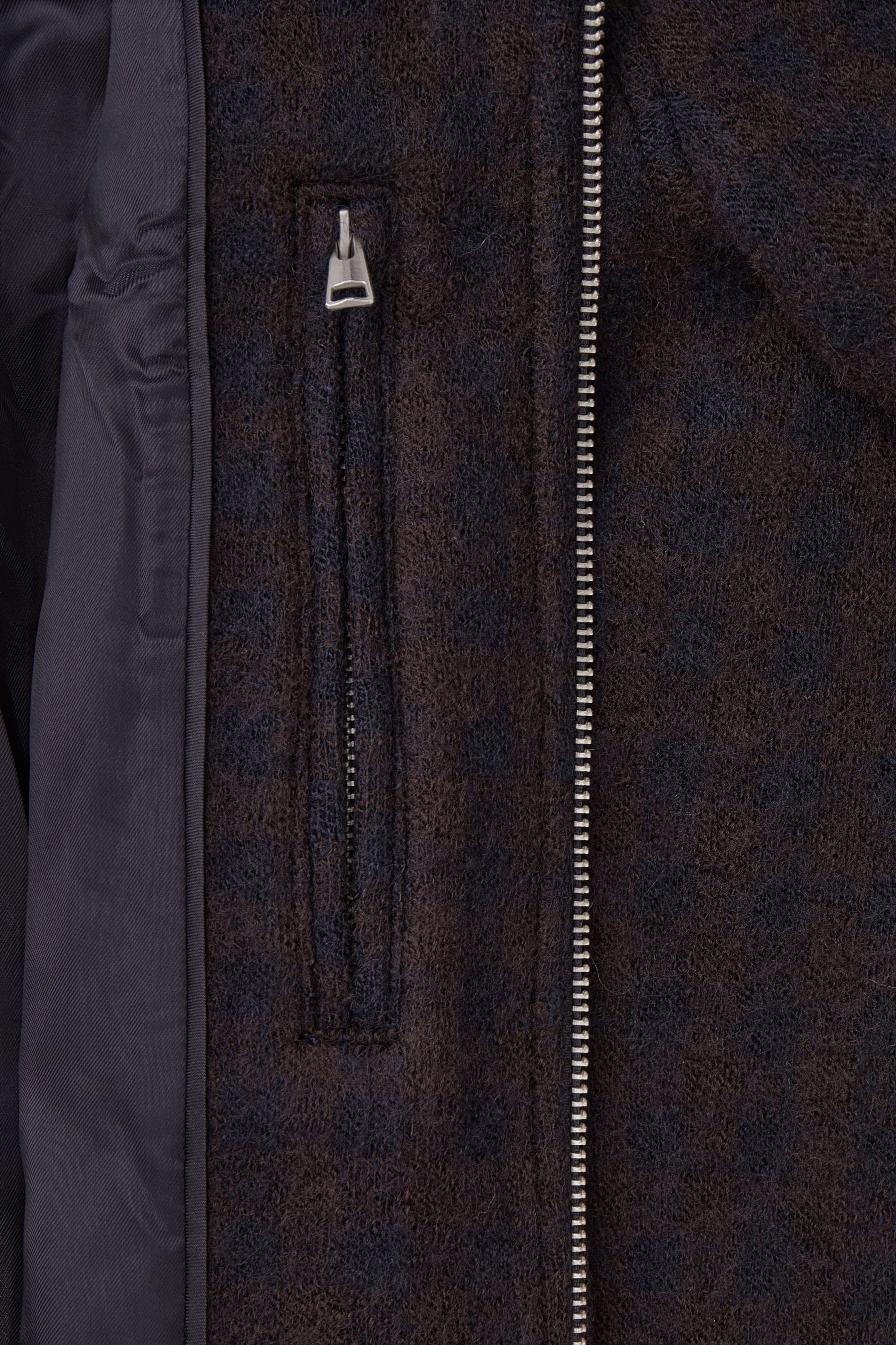 StillMedia/DescriptiveDetail