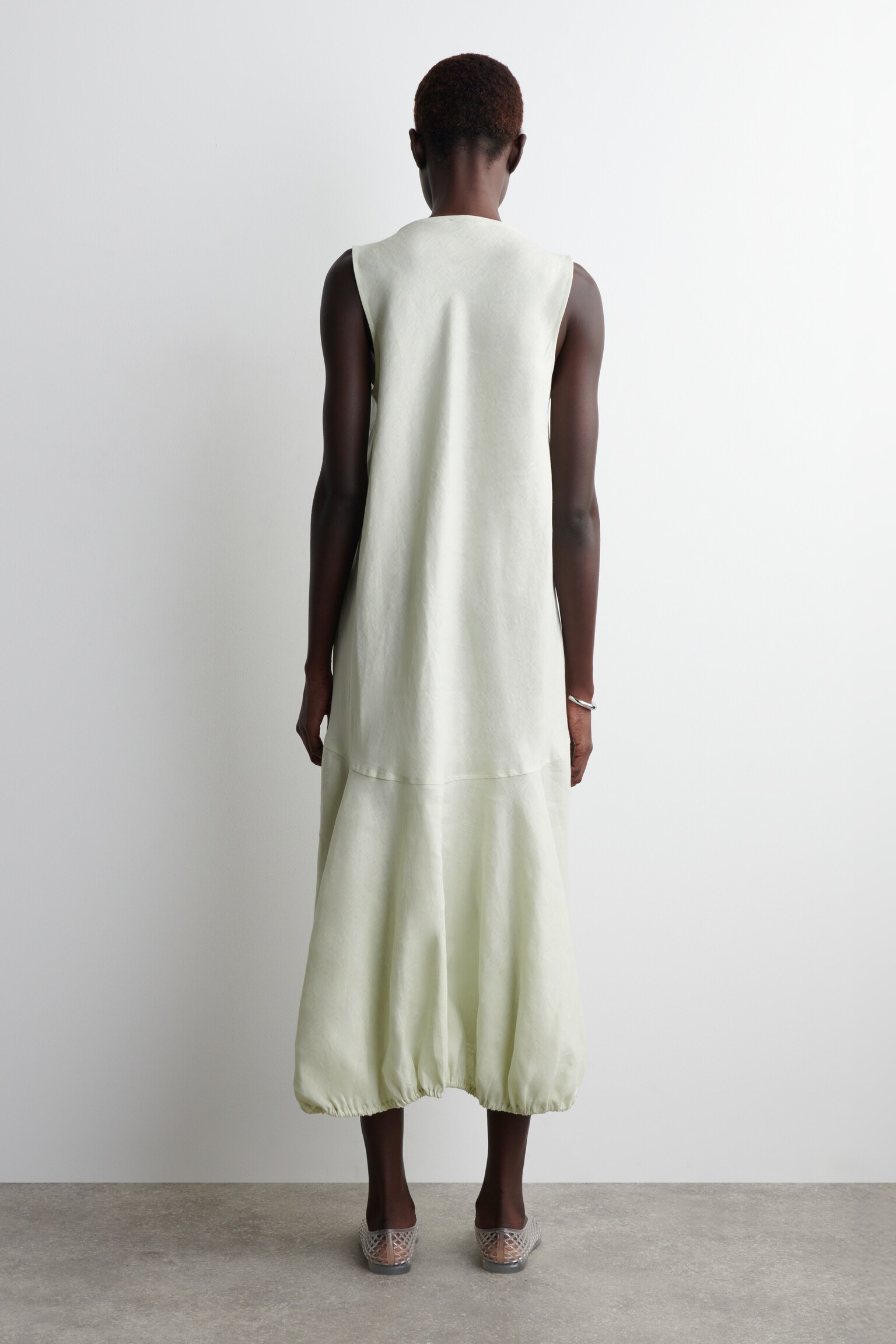 ROBE LONGUE À OURLET ÉLASTIQUÉ EN LIN - VERT CLAIR/NOIR - 3