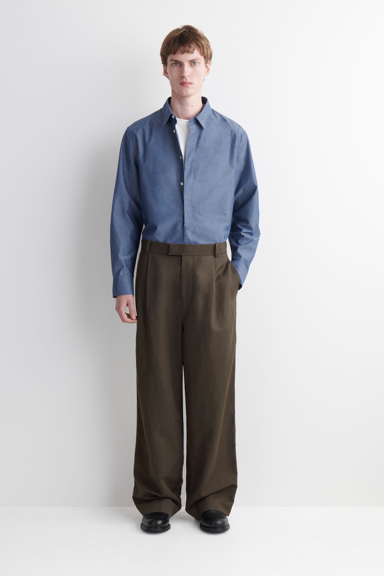 CHAMBRAY LONG-SLEEVE SHIRT — BLUE