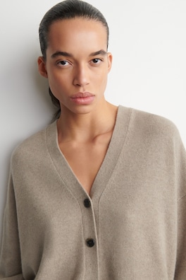 CASHMERE V-NECK CARDIGAN — BEIGE 5