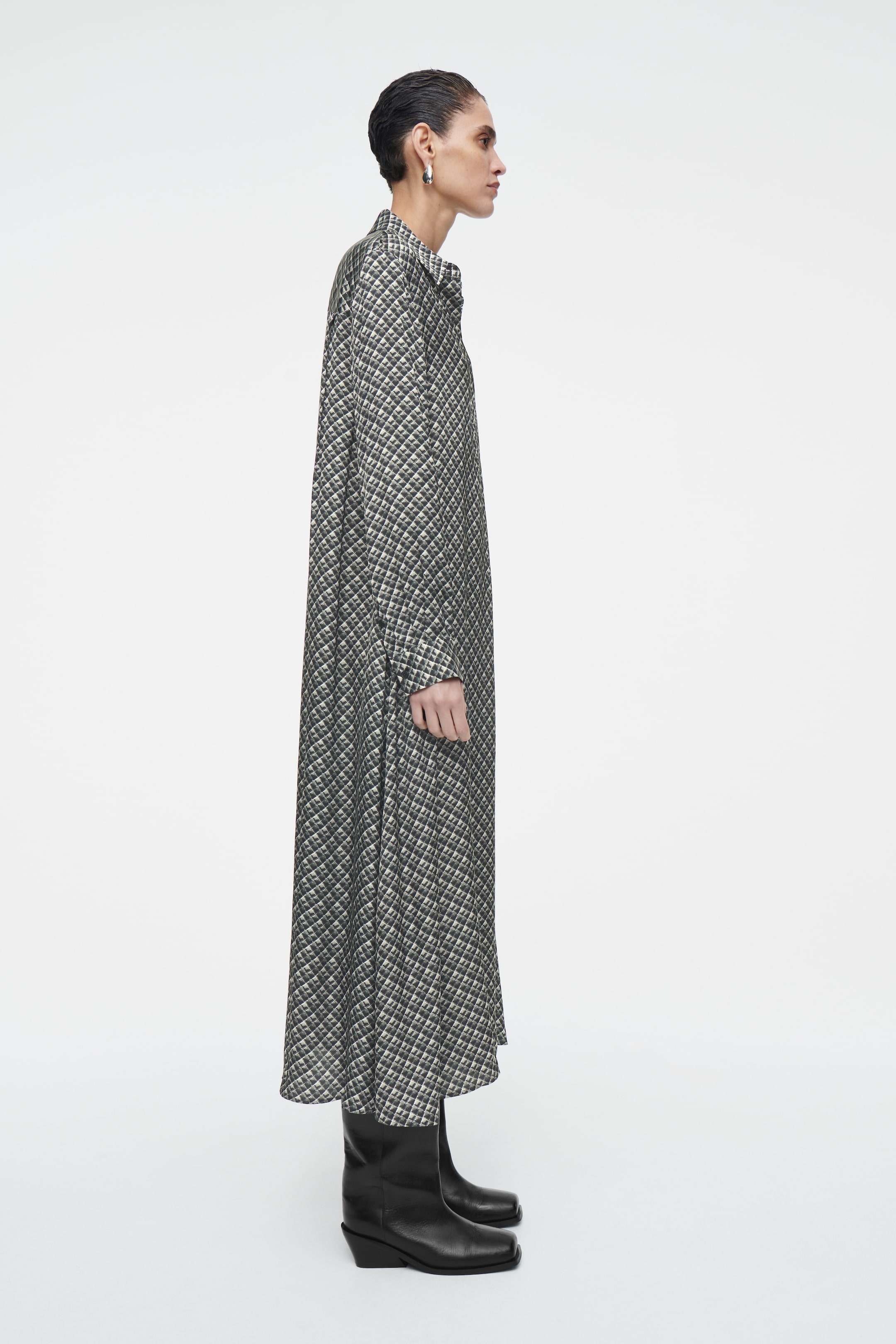 View larger image: GEOMETRIC-PRINT MAXI SHIRT DRESS - DARK GREEN / PRINTED - Ladies | H&M GB 3
