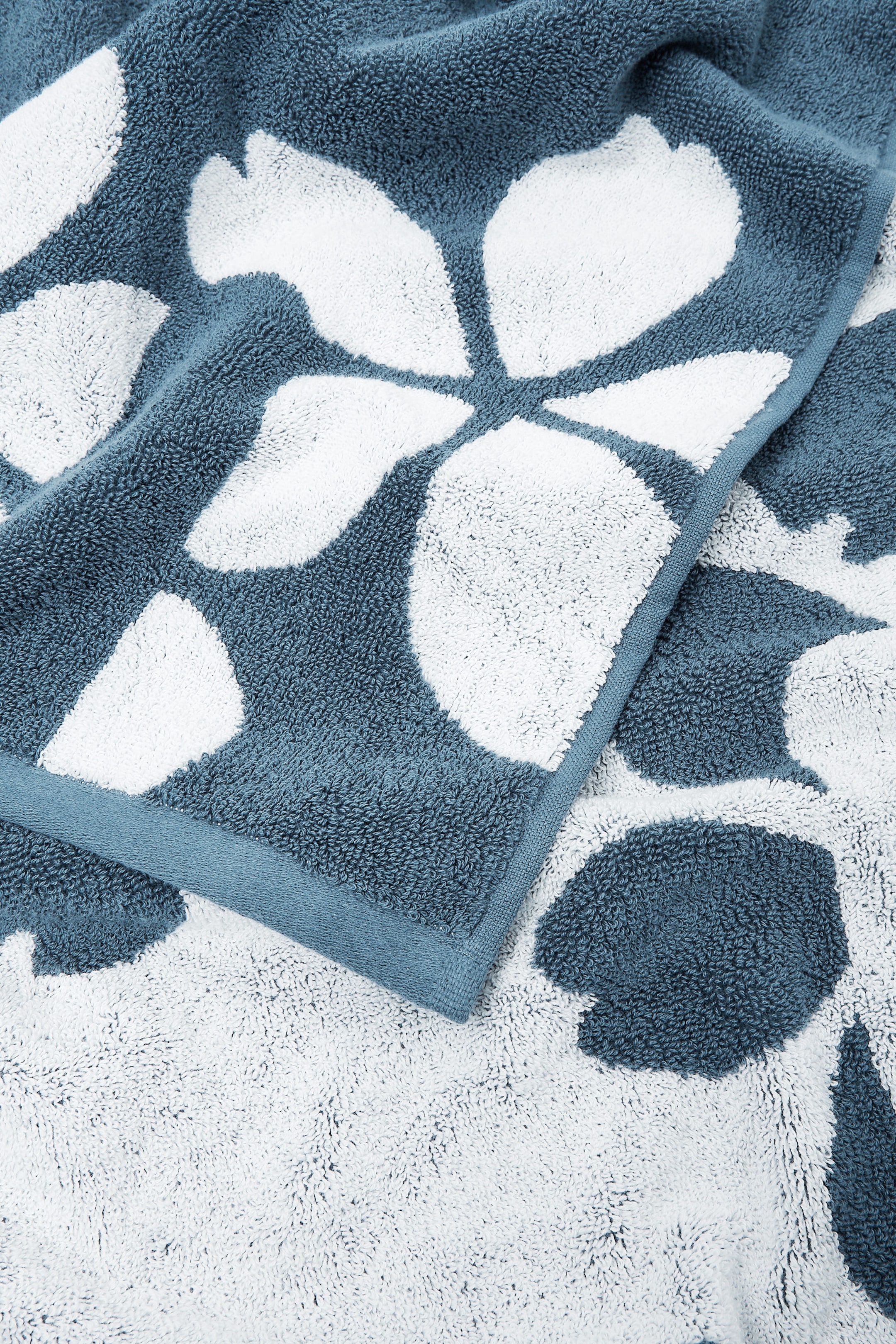 StillMedia/DescriptiveDetail