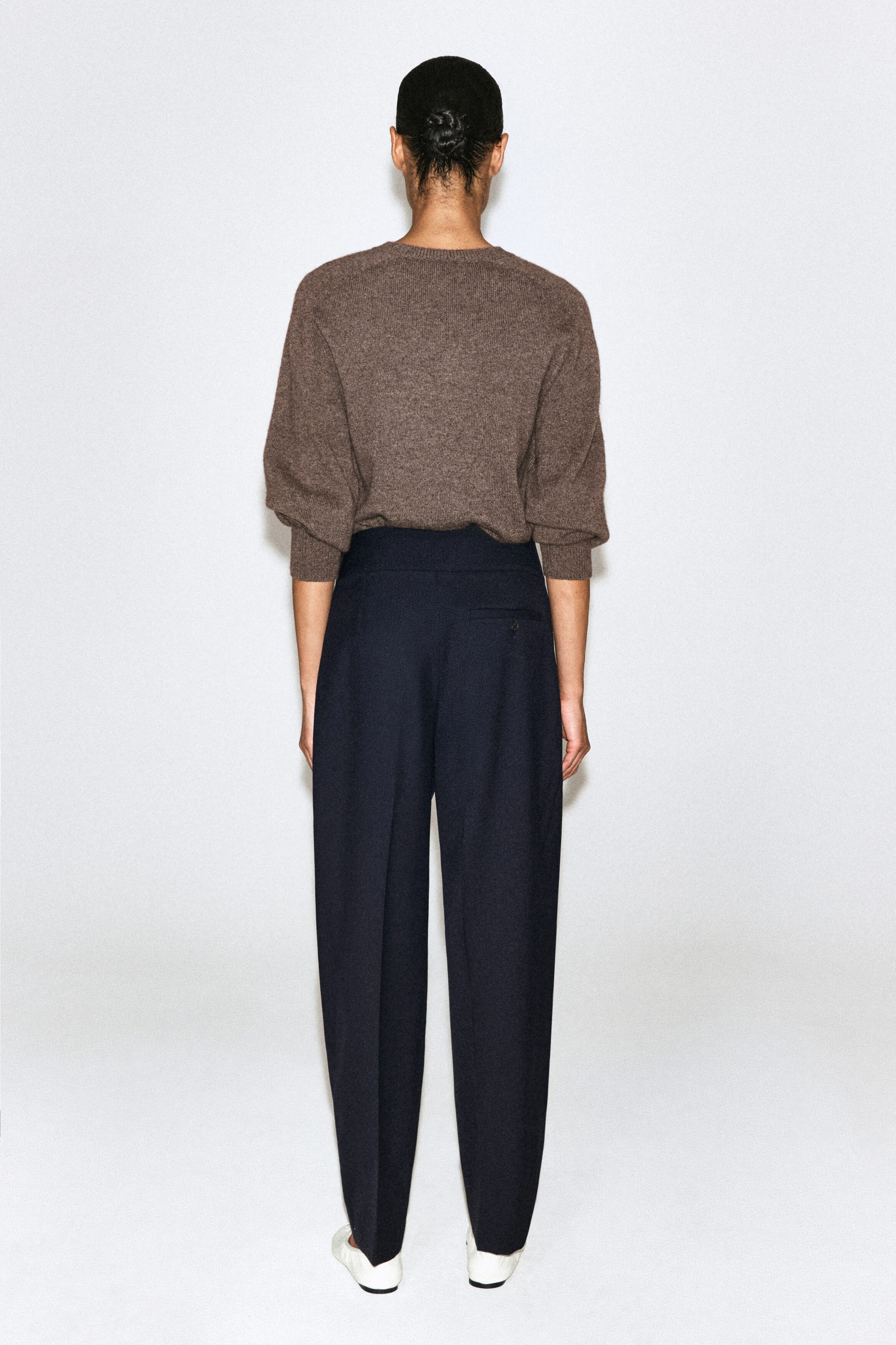 CUMMERBUND-WAIST BARREL-LEG PANTS - thumbnail 5