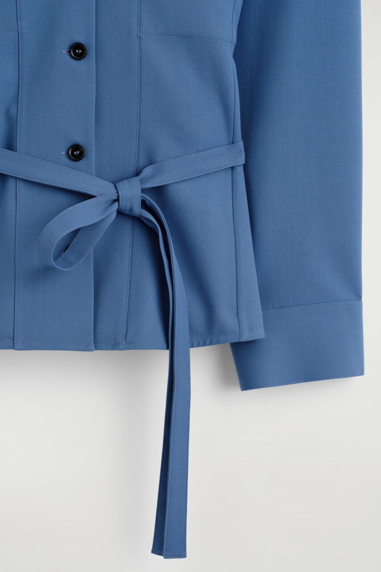 BELTED MERINO WOOL BLEND UTILITY SHIRT — BLUE