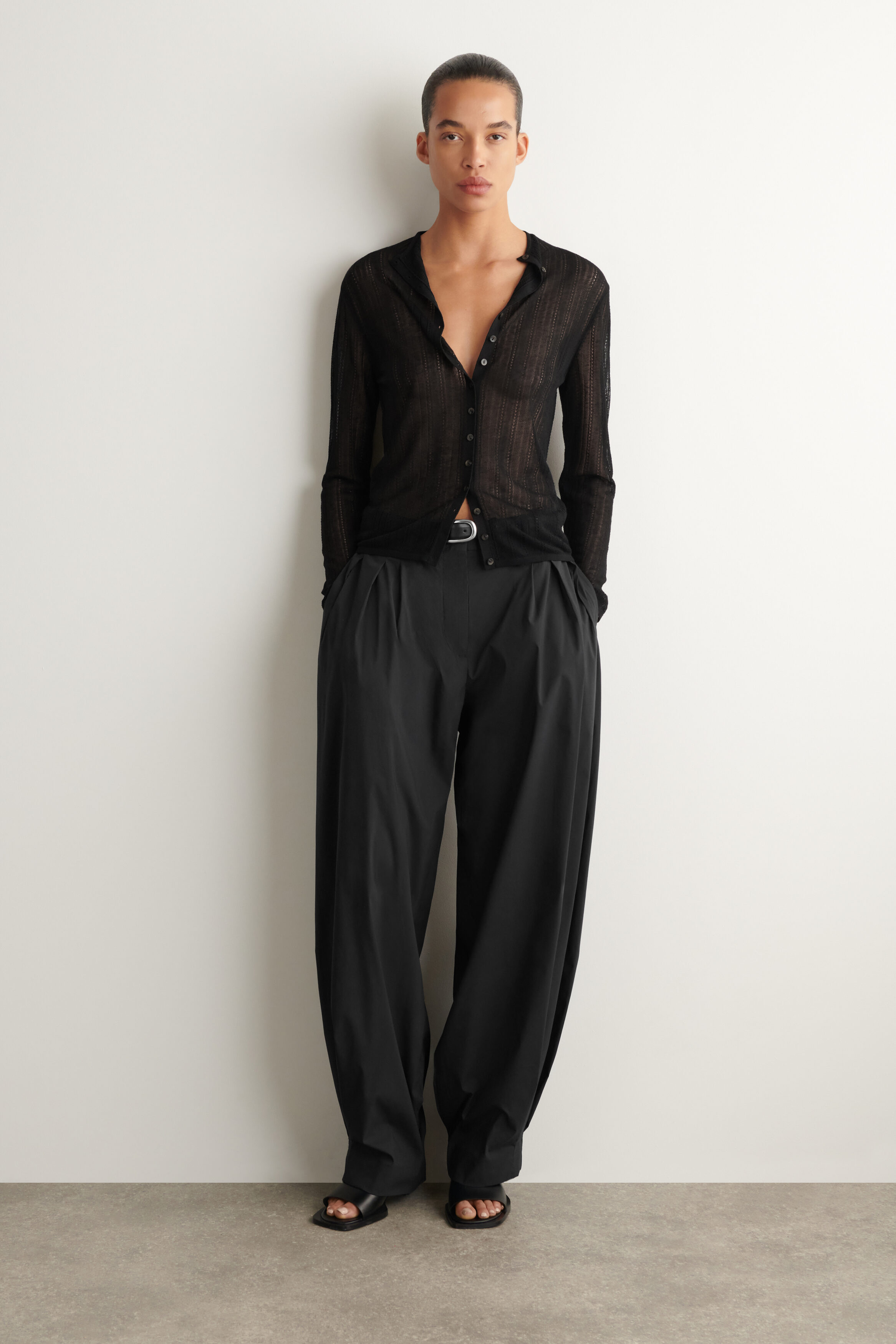 PLEATED COTTON-BLEND BALLOON PANTS - BLACK | COS US