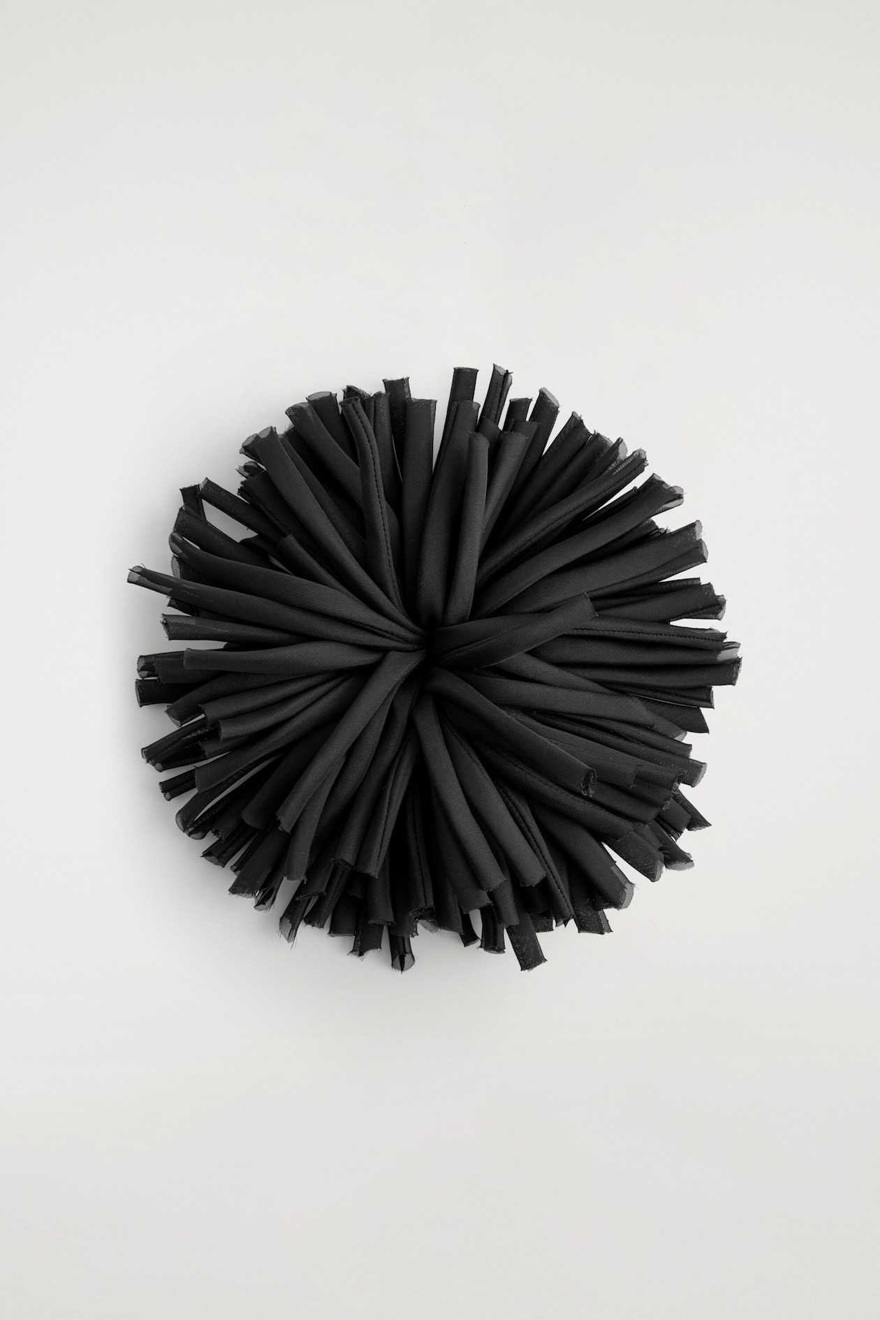 FLORAL ROSETTE BROOCH — BLACK