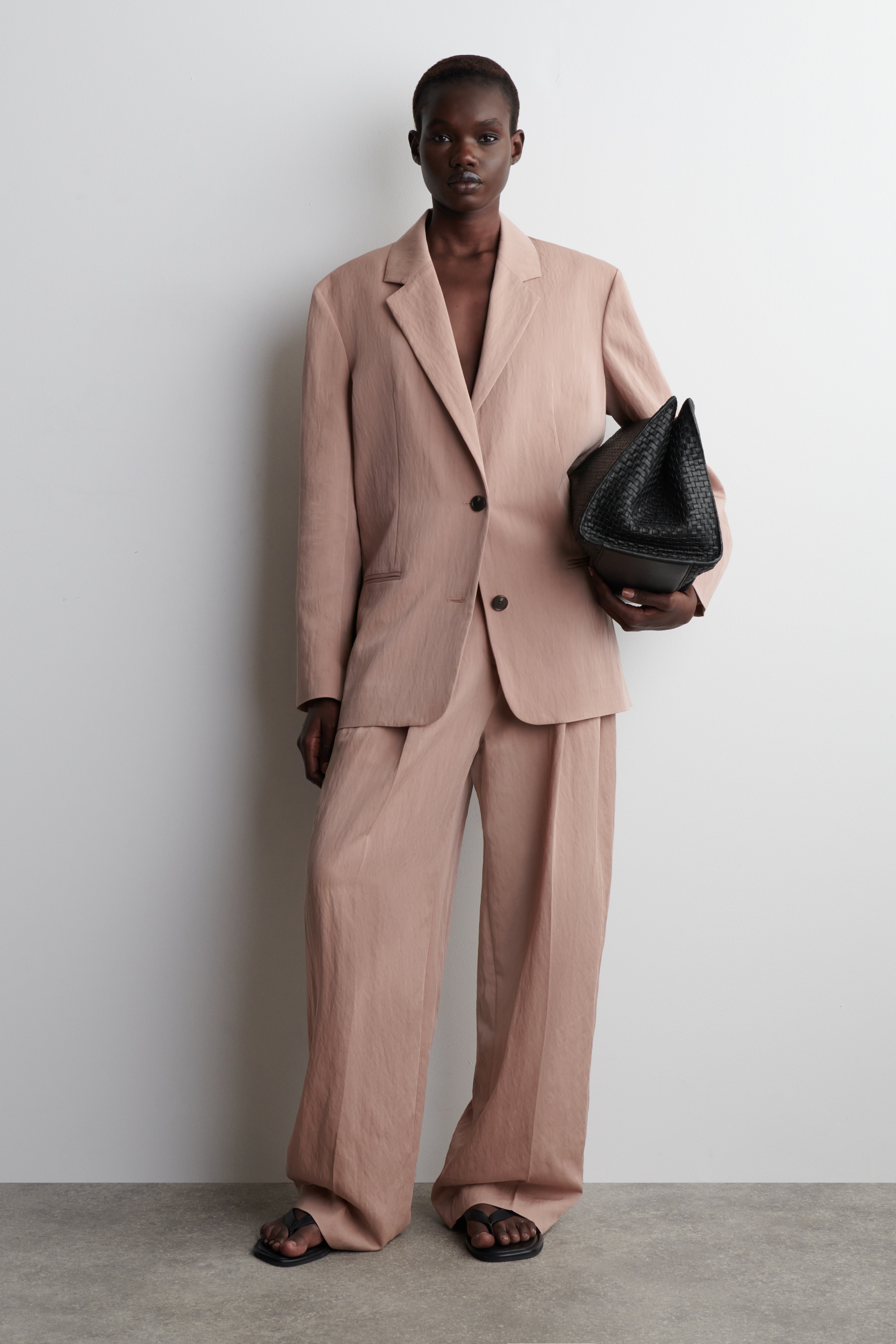 RELAXTE VLOEIENDE BROEK MET WIJDE PIJP - LICHTROZE/bordeauxrood/ZWART