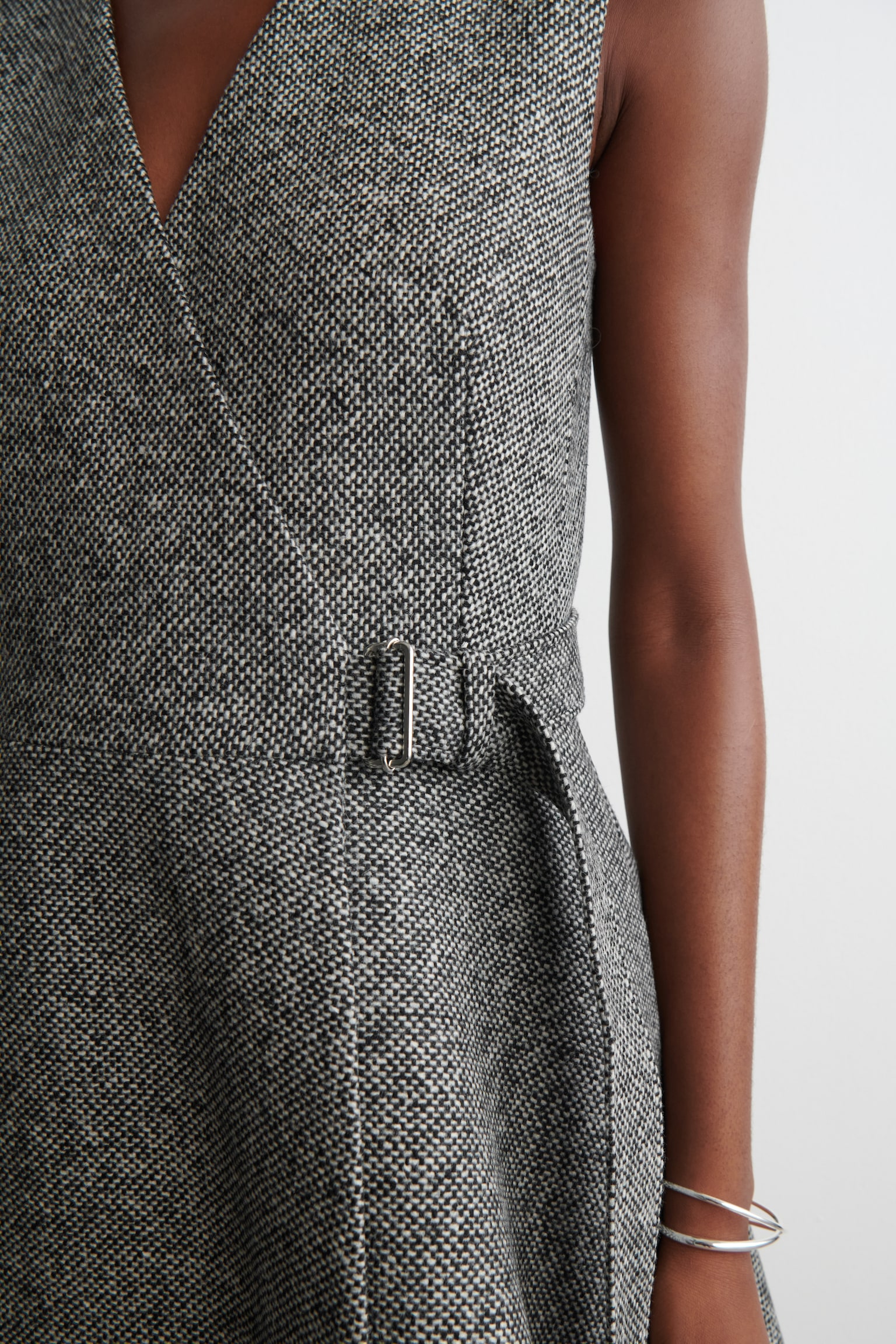 VESTIDO CORTO CRUZADO DE TWEED - GRIS - 4