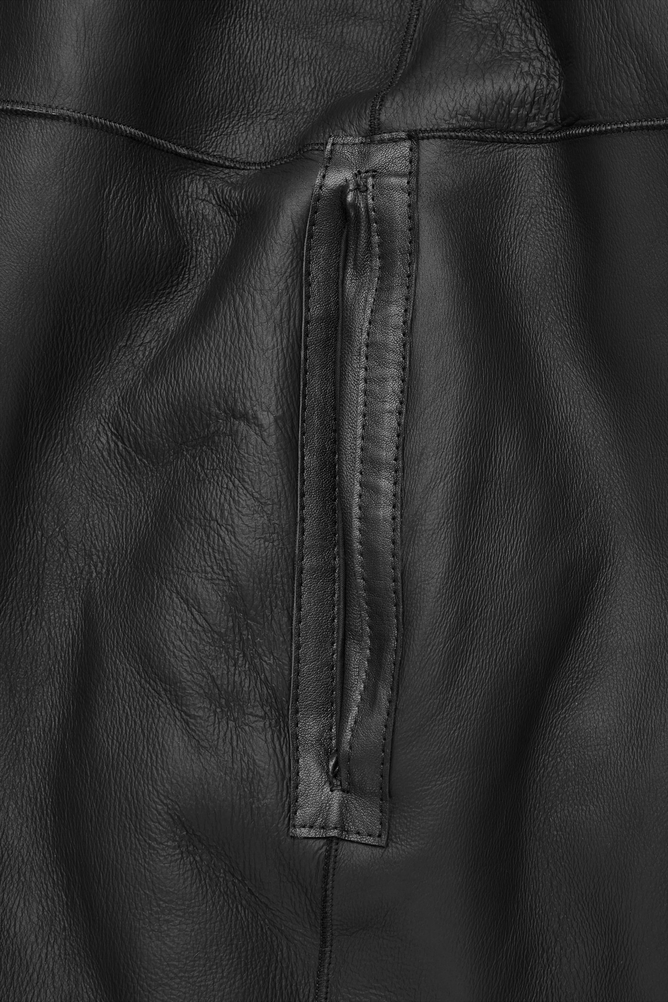 StillMedia/DescriptiveDetail