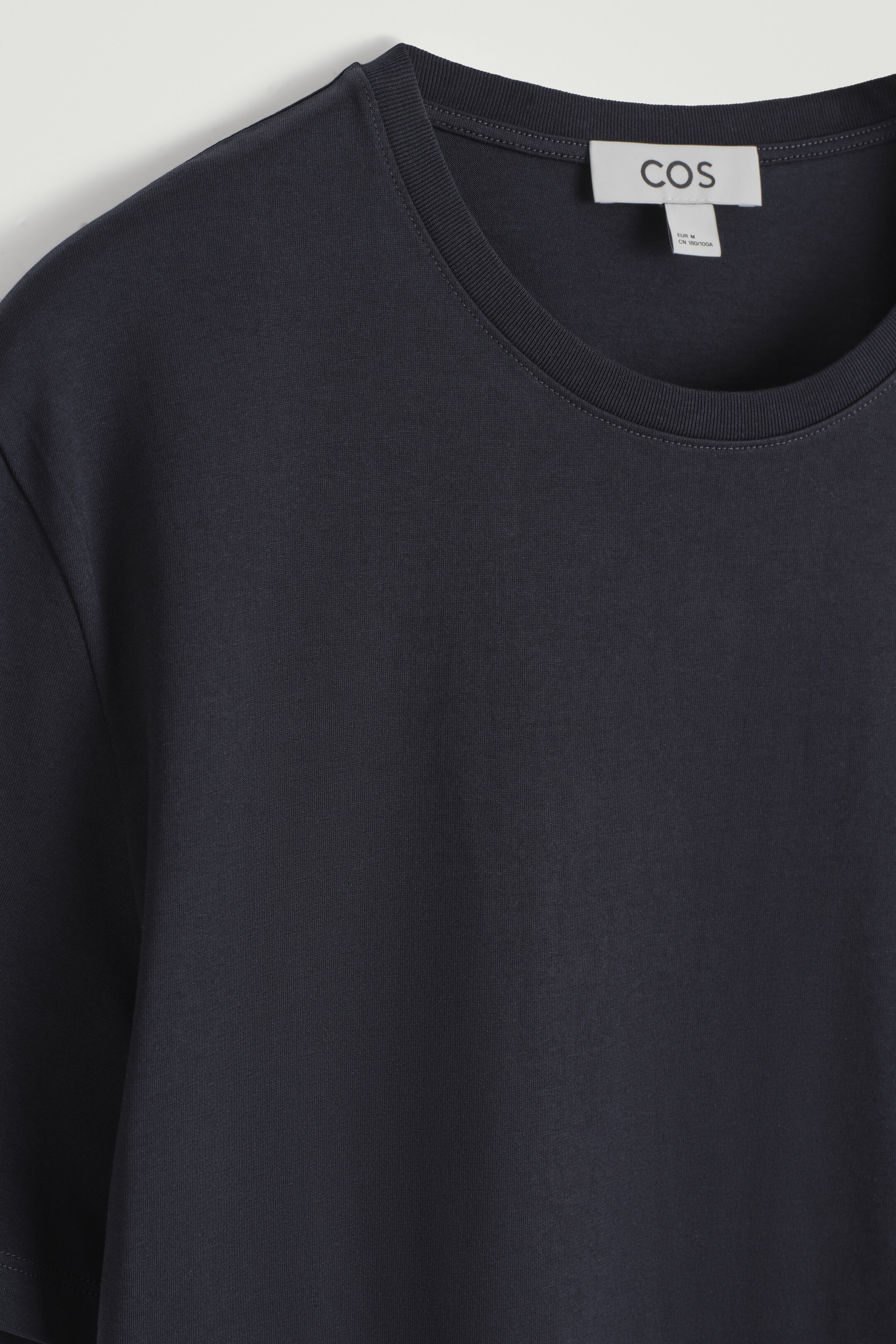 Ver imagen más grande: CAMISETA DE ALGODÓN DE CUELLO REDONDO - AZUL MARINO - HOMBRE | H&M ES 7