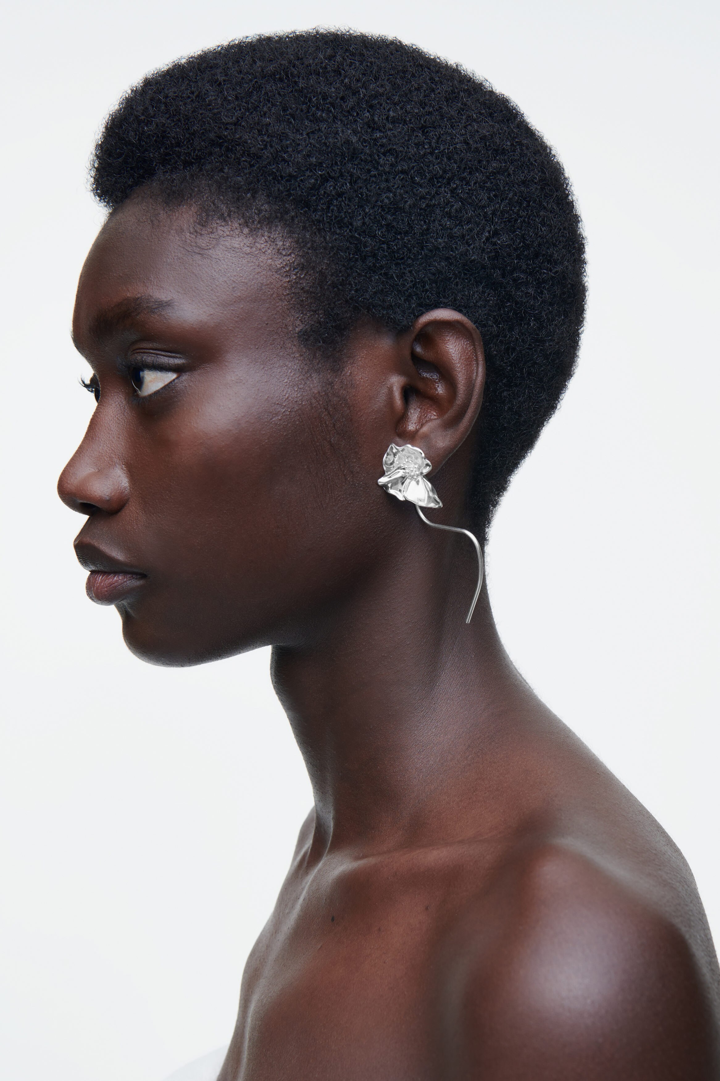 MISMATCHED FLORAL EARRINGS - SILVER | COS