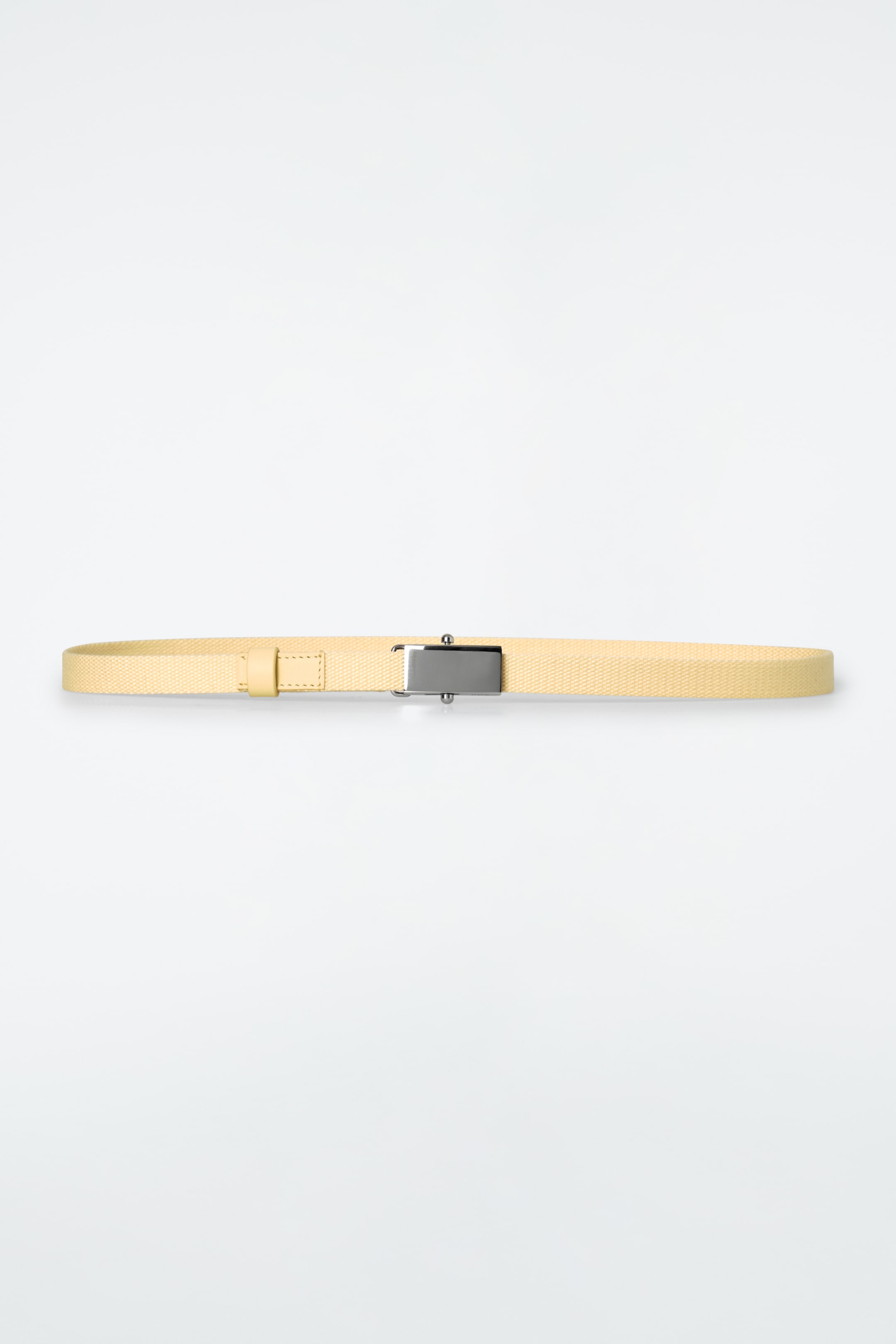 Grotere afbeelding bekijken: SLIM WEBBING RIEM - BOTERMELK - DAMES | H&M BE 2