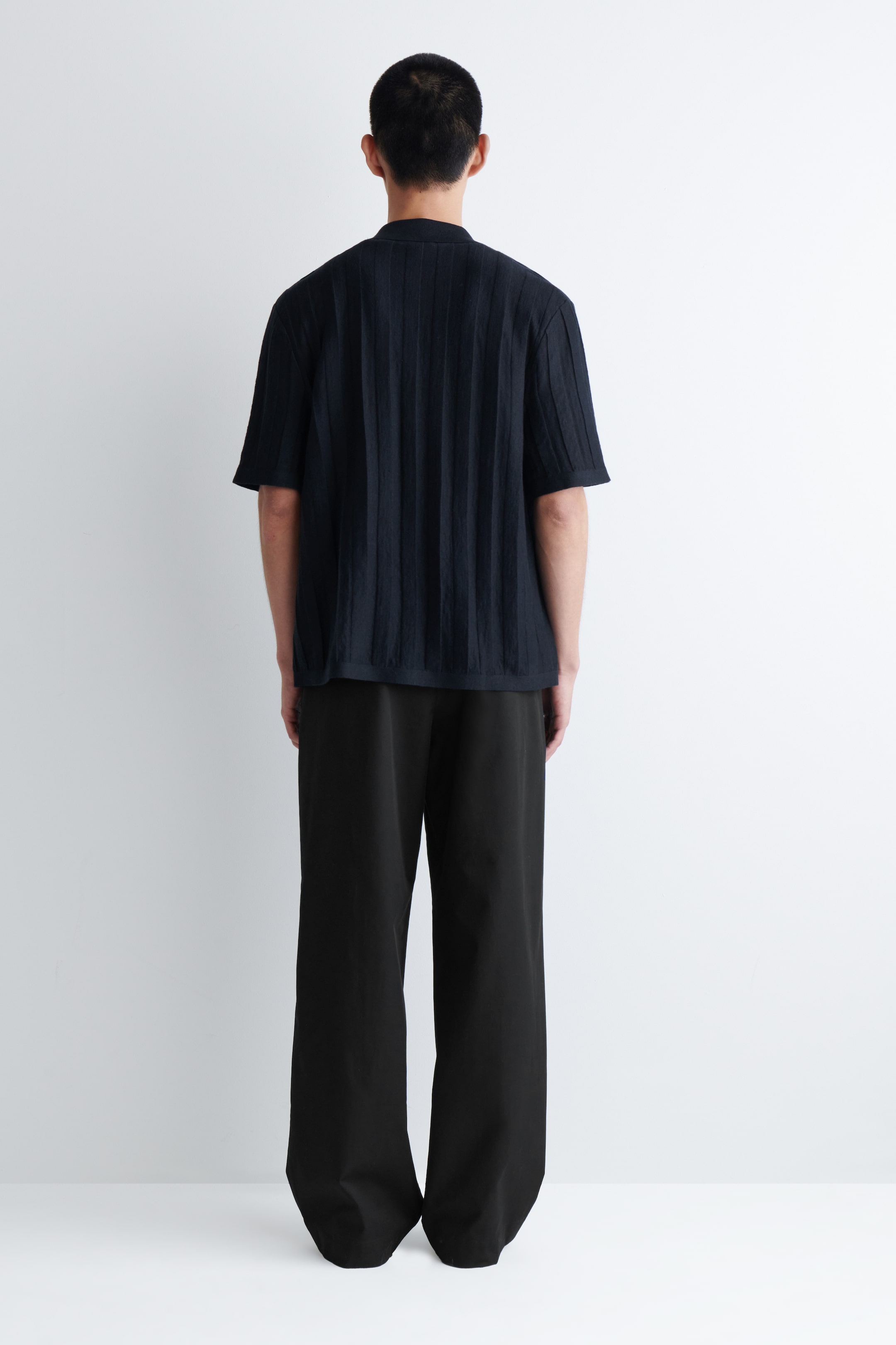Grösseres Bild ansehen: CHINOHOSE AUS BAUMWOLLE MIT WEITEM BEIN - SCHWARZ - HERREN | H&M CH 4