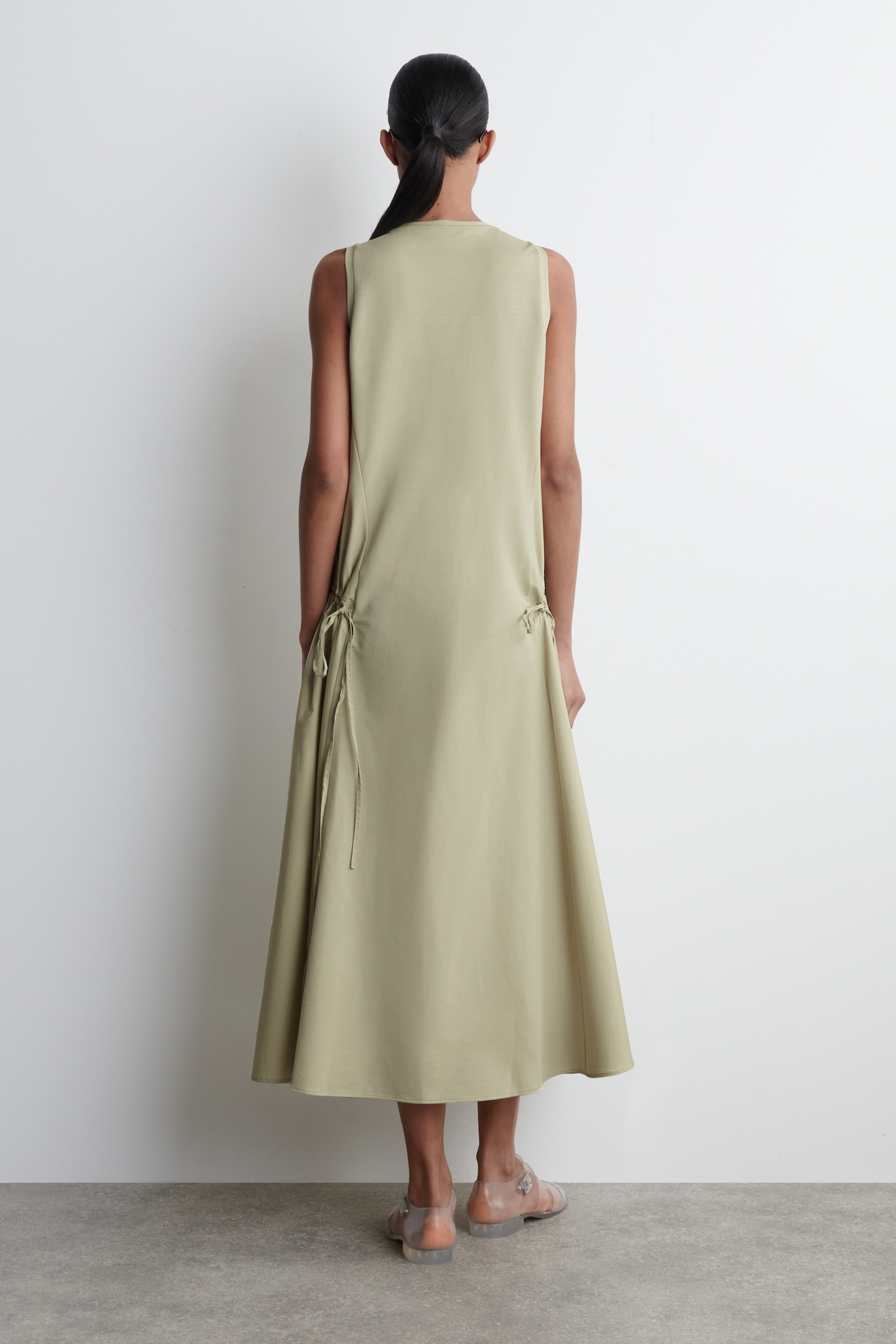 VESTIDO MIDI CON PANELES FRUNCIDOS - PISTACHO/NEGRO - 3