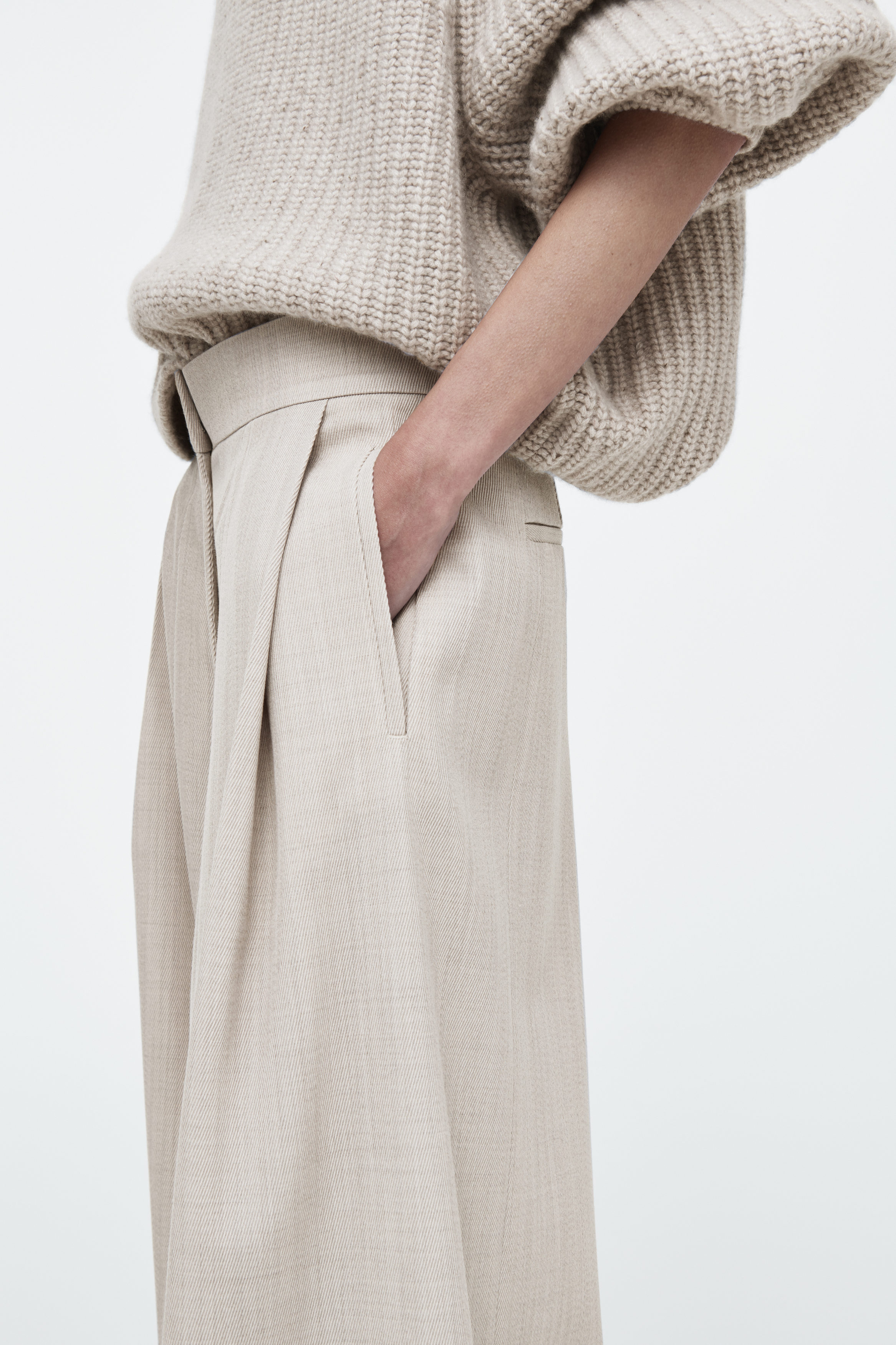 RELAXED WOOL-BLEND WIDE-LEG PANTS - LIGHT BEIGE | COS