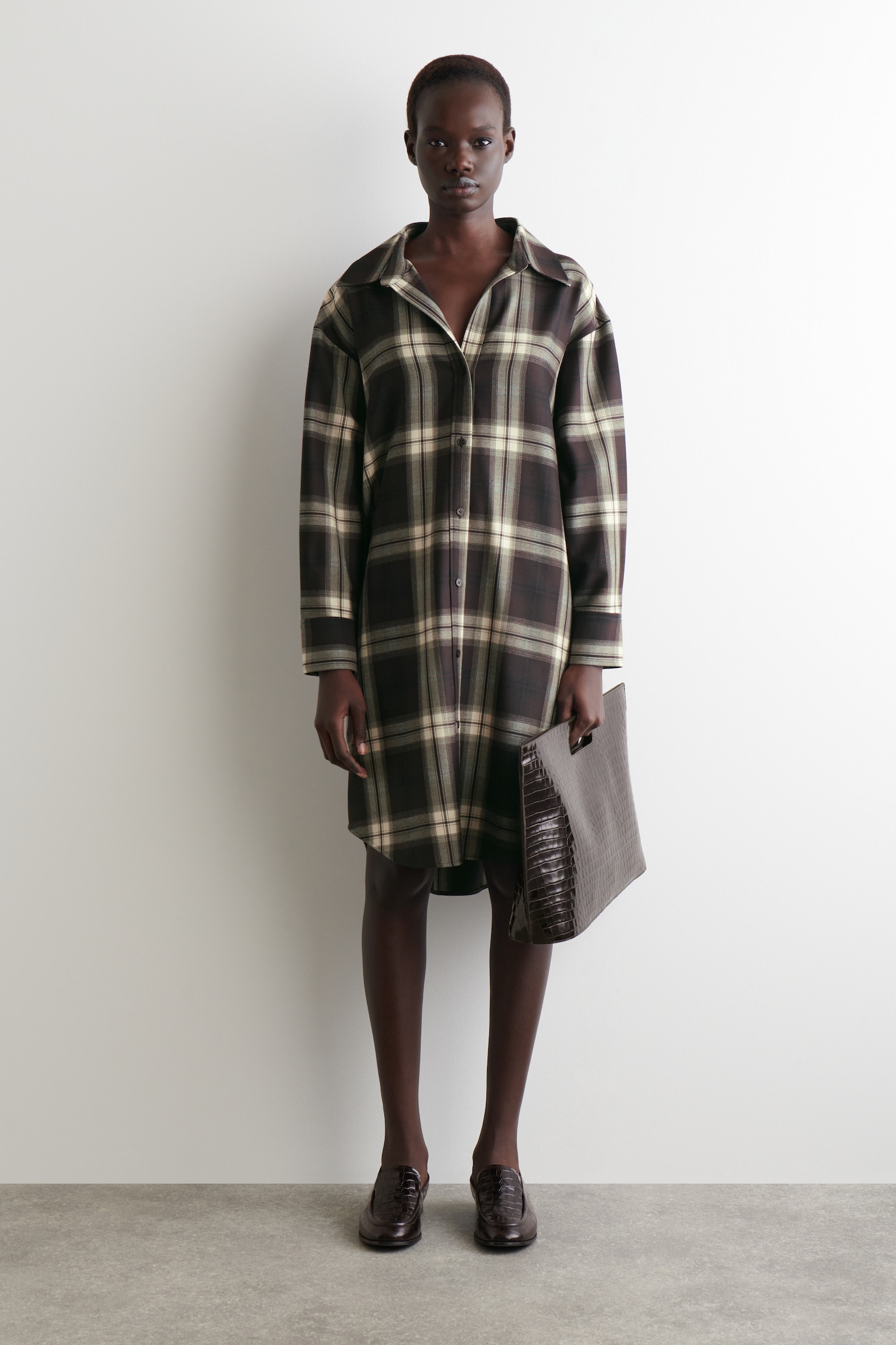 CHECKED OPEN-COLLAR SHIRT DRESS - BURGUNDY / CHECKED