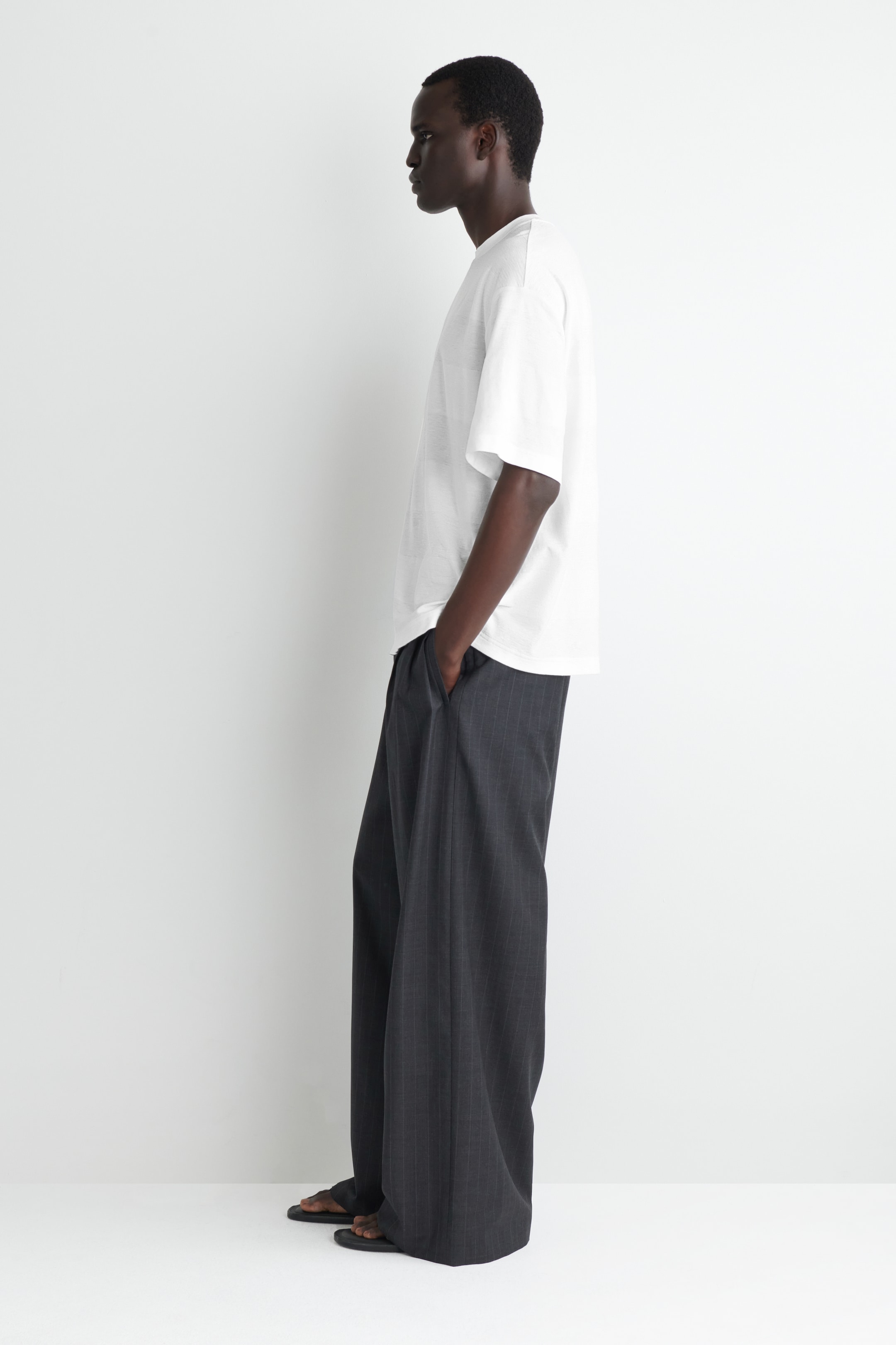 View larger image: OVERSIZED STRIPED LINEN-BLEND T-SHIRT - WHITE - Men | H&M GB 3