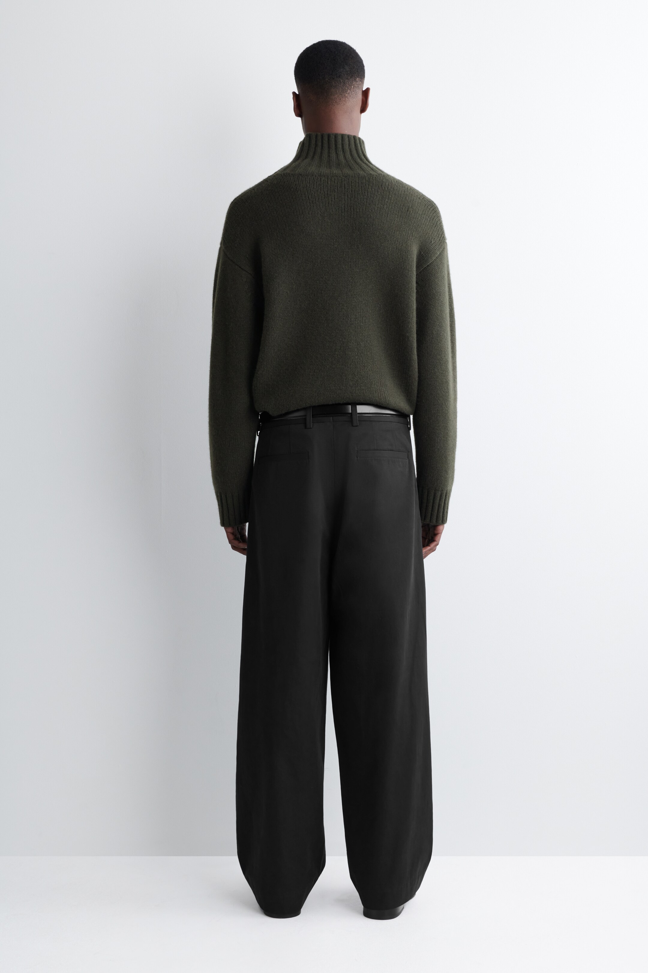 Agrandir l'image: PANTALON À PLIS LARGE EN COTON - NOIR - HOMME | H&M FR 4