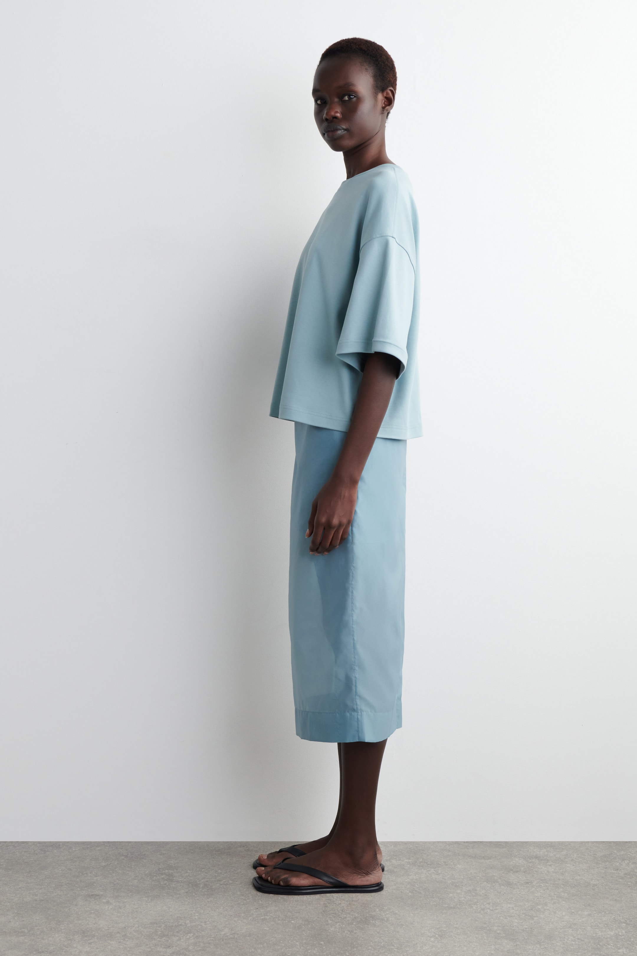 OVERSIZED BOXY T-SHIRT