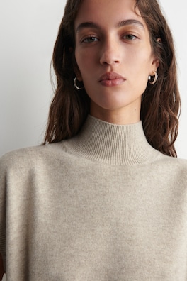 BELT-DETAIL FUNNEL-NECK WOOL VEST — BEIGE MÉLANGE 5