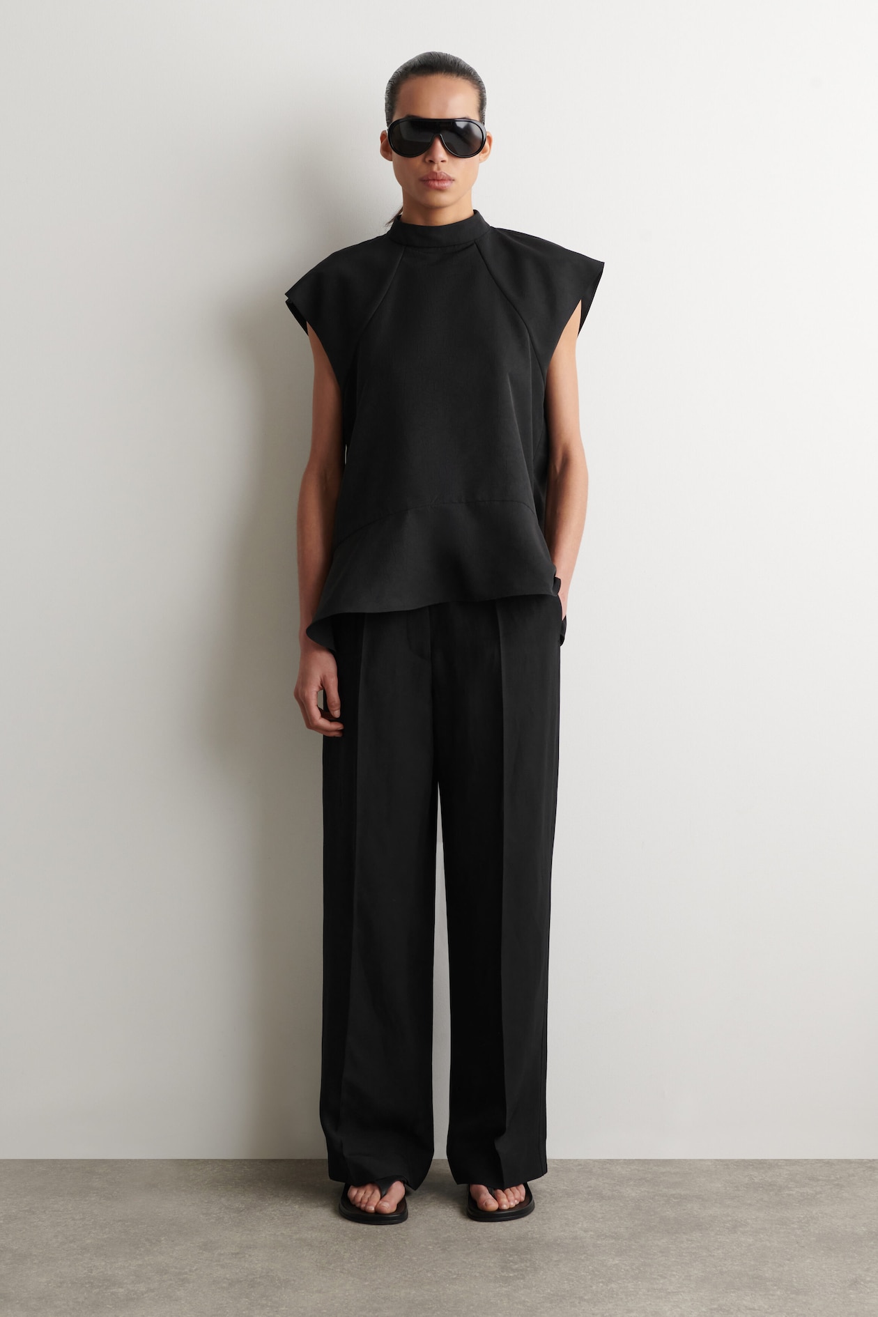 TAILORED LINEN-BLEND STRAIGHT-LEG TROUSERS