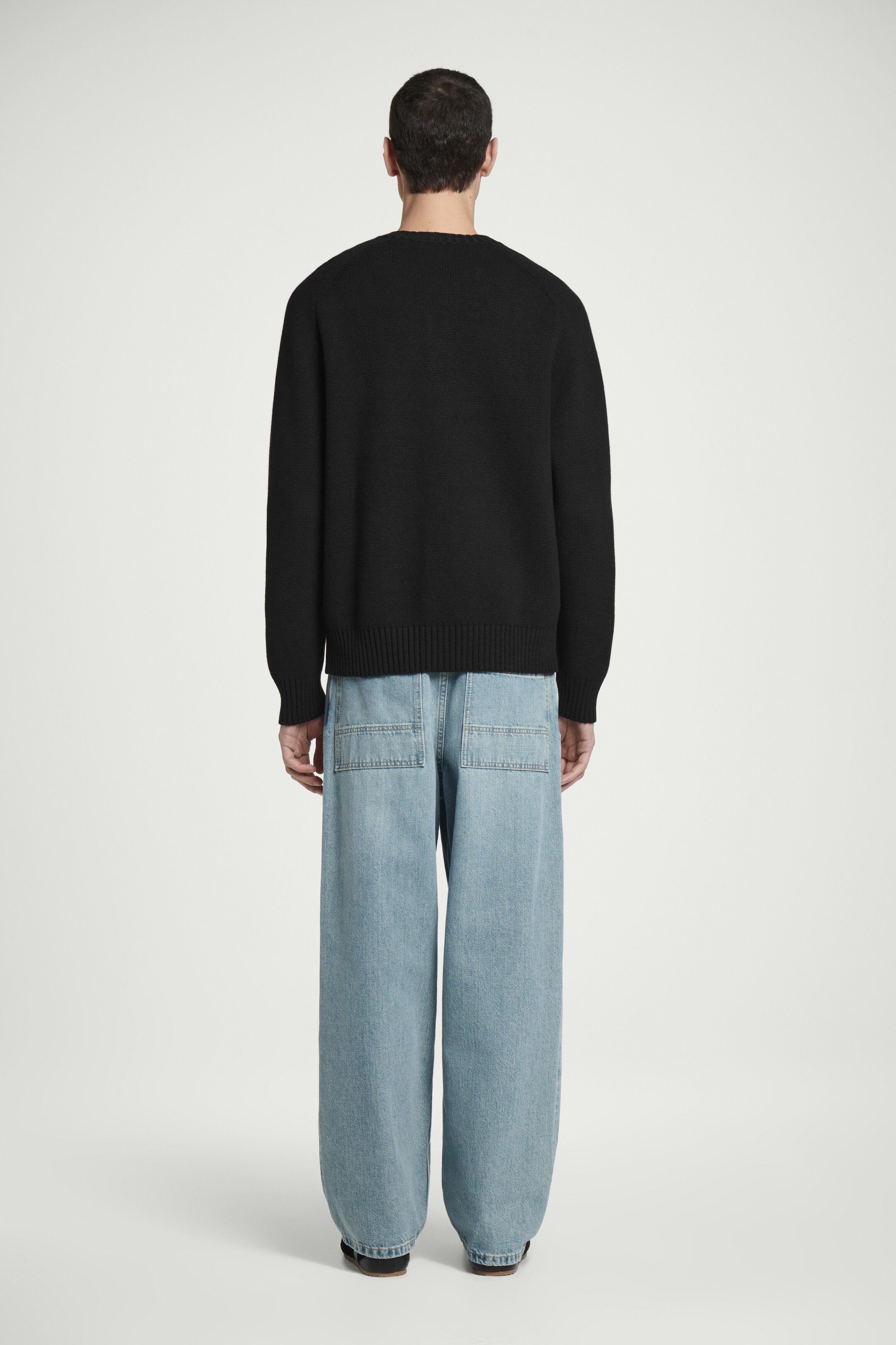 View larger image: WOOL-BLEND CREW-NECK CARDIGAN - BLACK - Men | H&M GB 4