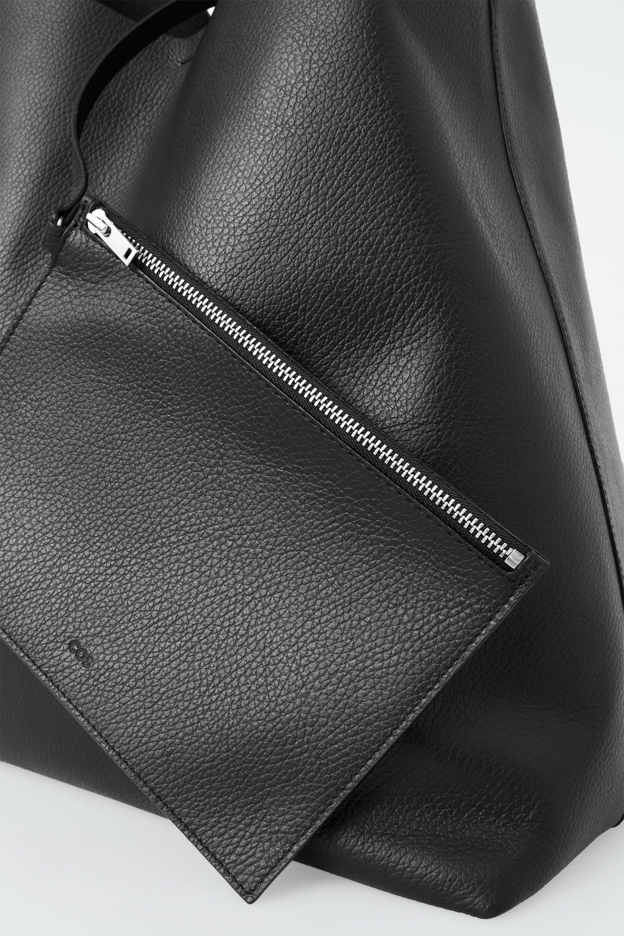 SERIF TOTE BAG - LEDER