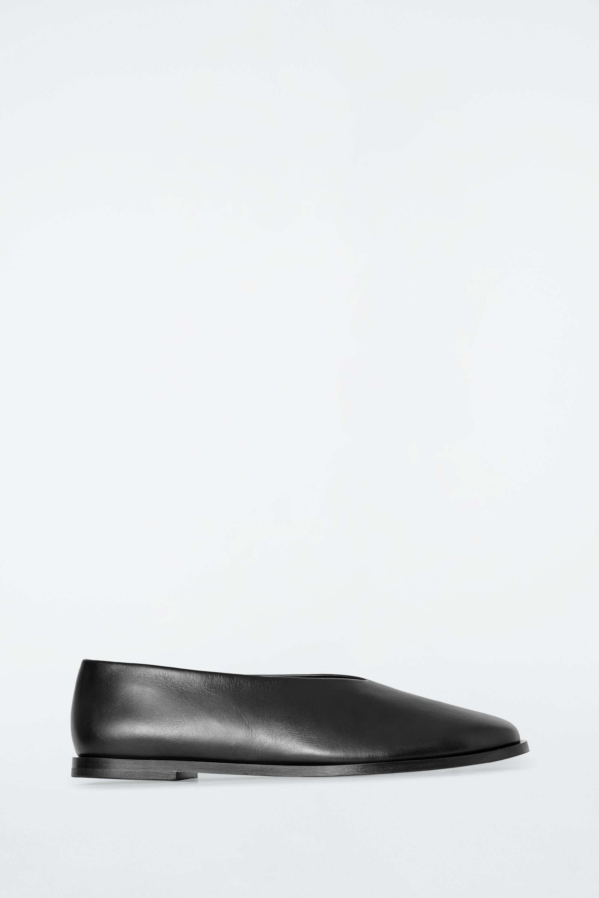 新品 COS LEATHER BALLET FLATS サイズ37 23cm LEATHER BALLERINA FLATS - BLACK | COS