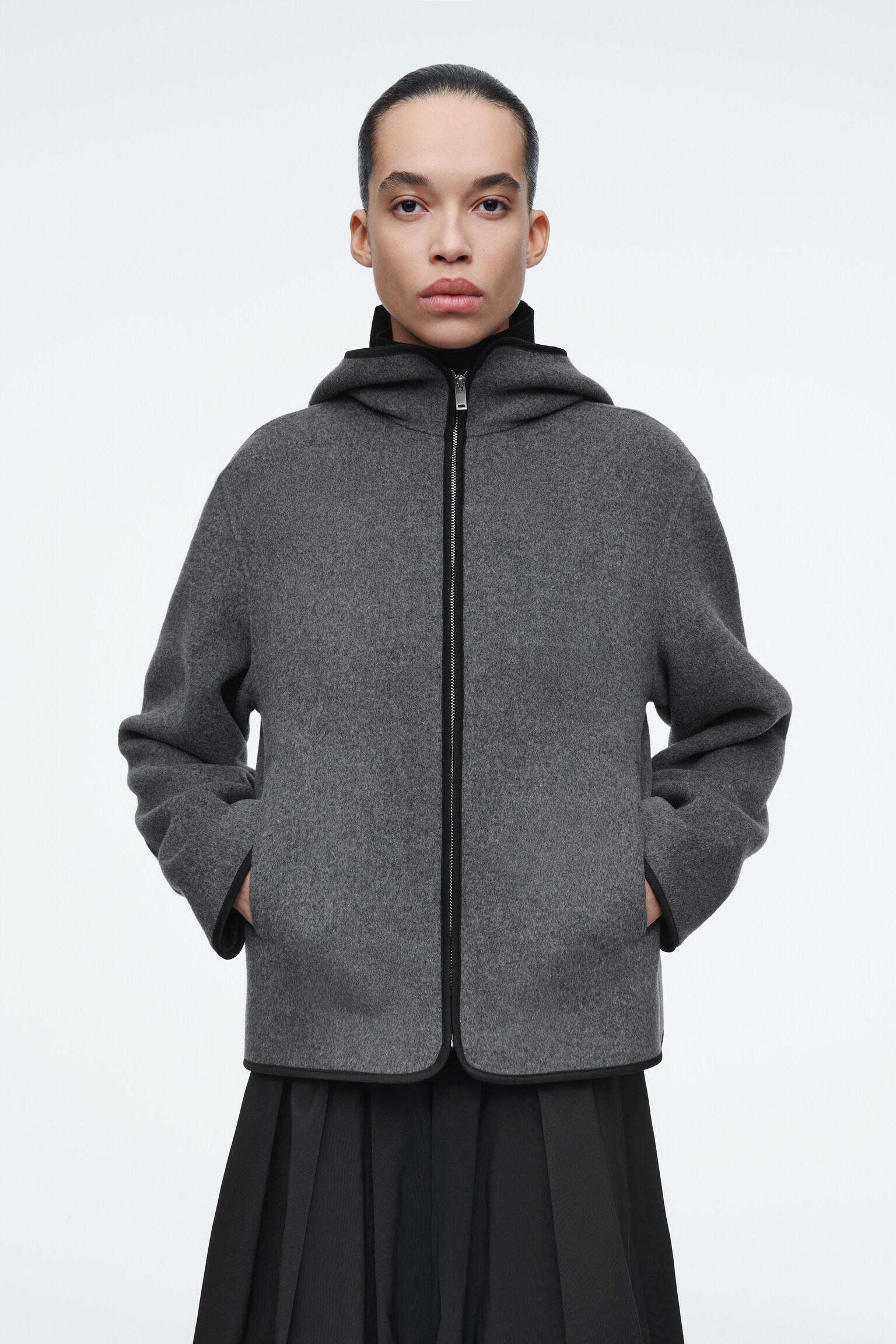 CHAQUETA DE LANA CON CAPUCHA DE DOBLE FAZ - GRIS/BEIGE CLARO