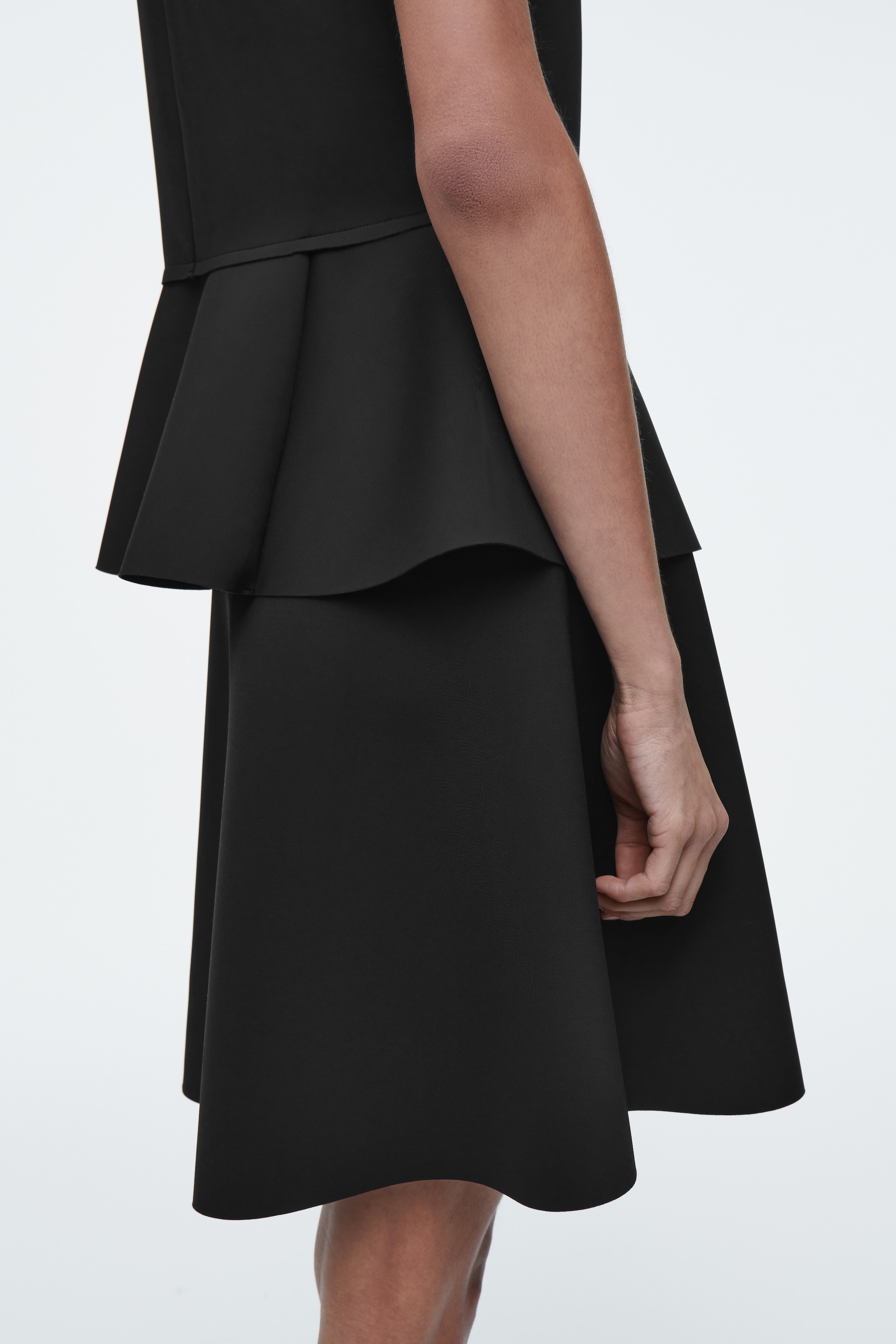 View larger image: A-LINE SCUBA MINI SKIRT - BLACK - Ladies | H&M GB 3