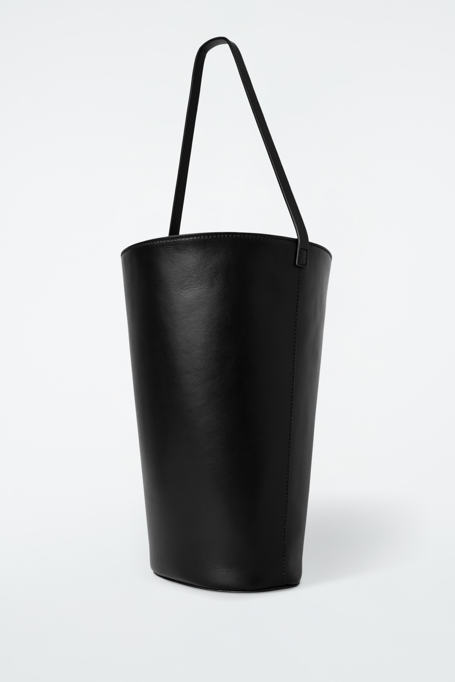 BOLSO BUCKET - PIEL - NEGRO - 4