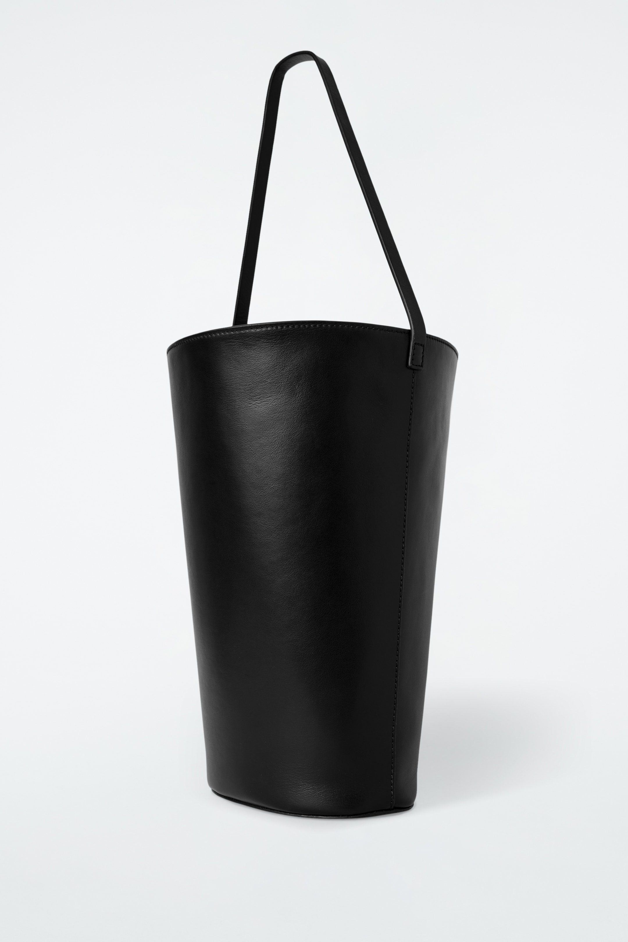 Visualizza immagine più grande: BORSA A SECCHIELLO IN PELLE - NERO - DONNA | H&M IT 5