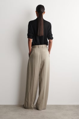 RELAXED FLUID WIDE-LEG PANTS — BEIGE 4