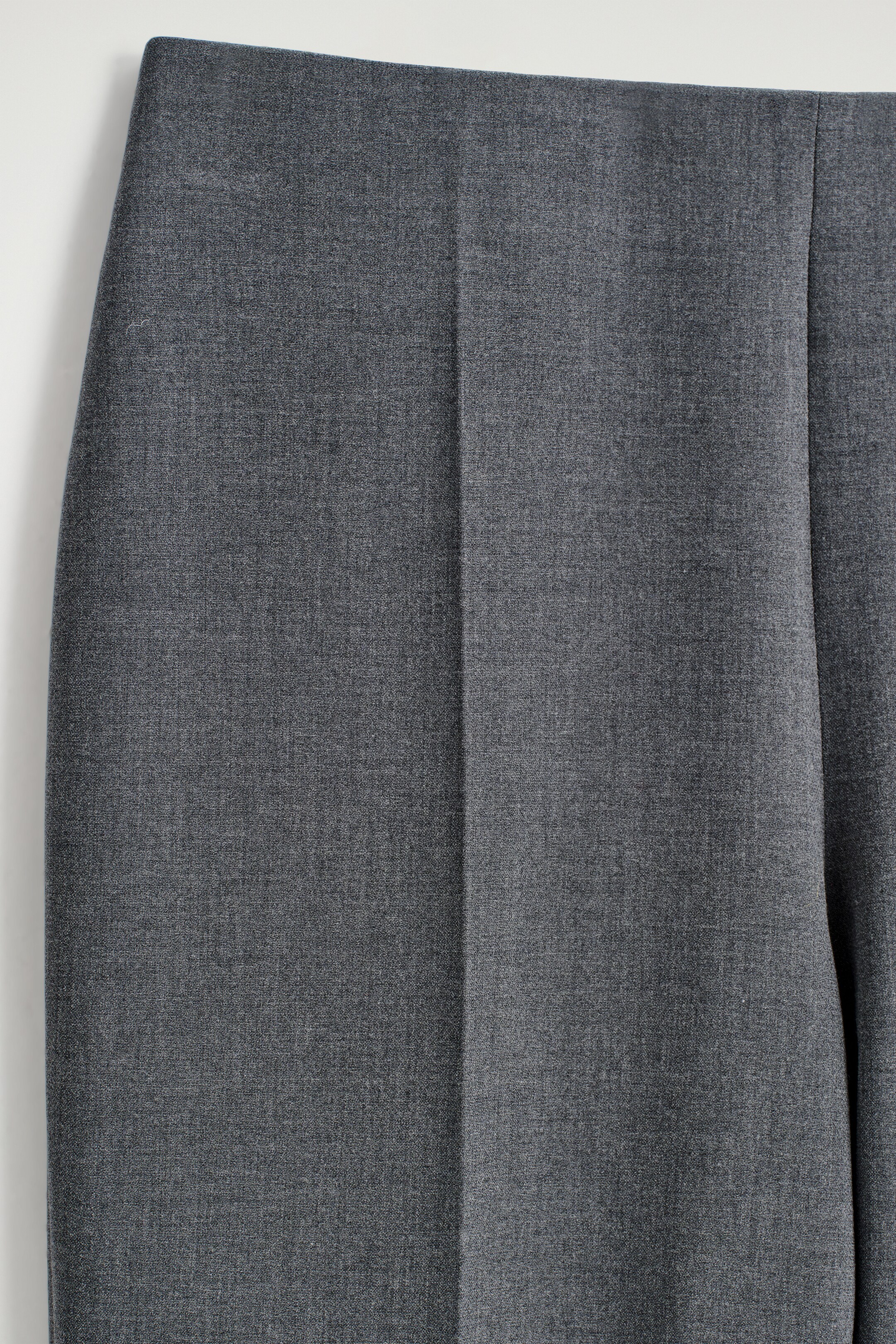 Προβολή μεγαλύτερης εικόνας: ΚΟΝΤΟ ΠΑΝΤΕΛΟΝΙ ΜΕ ΣΤΕΝΟ ΜΠΑΤΖΑΚΙ - GREY MÉLANGE - Ladies | H&M GR 6