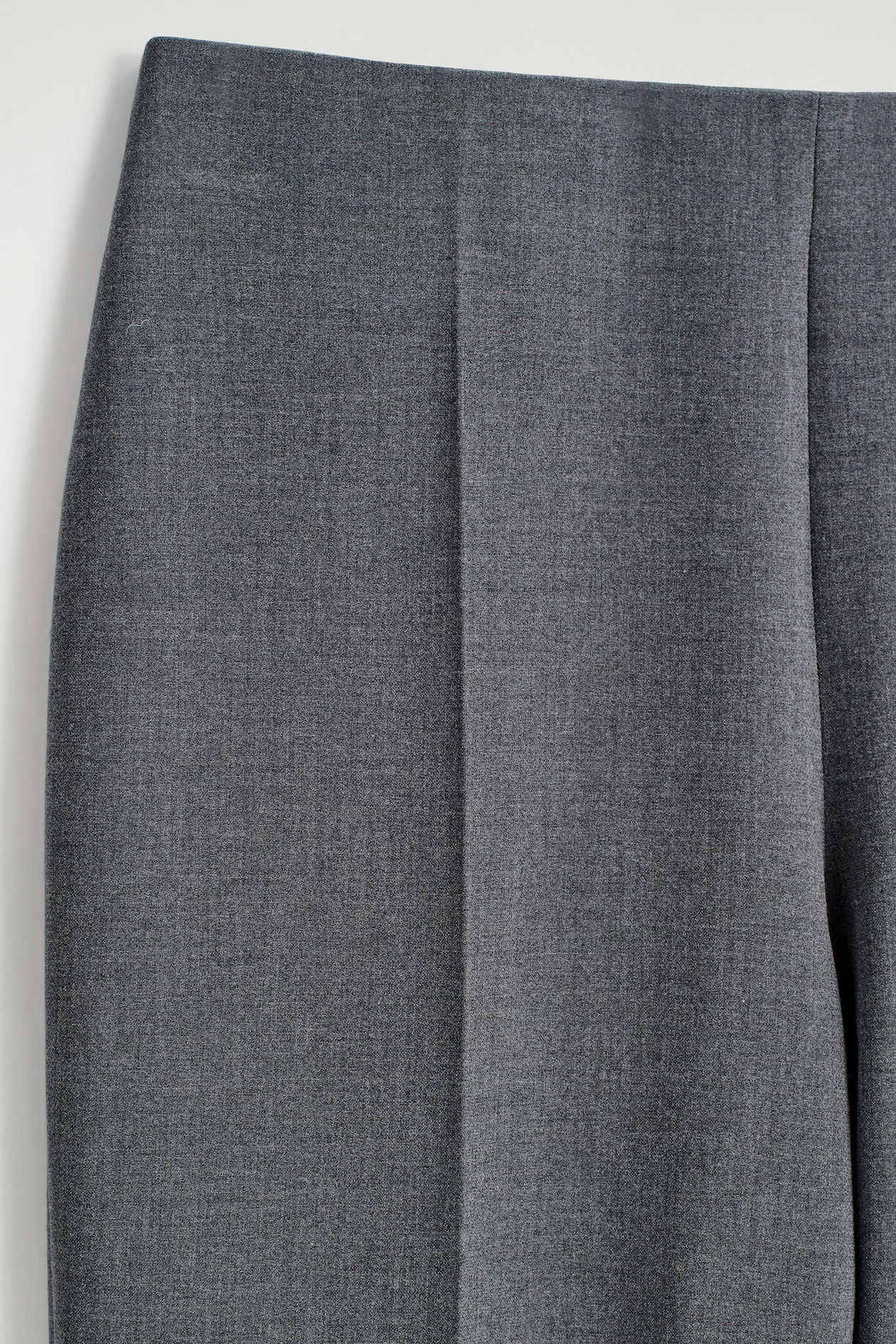 CROPPED SLIM-LEG TROUSERS — GREY MÉLANGE