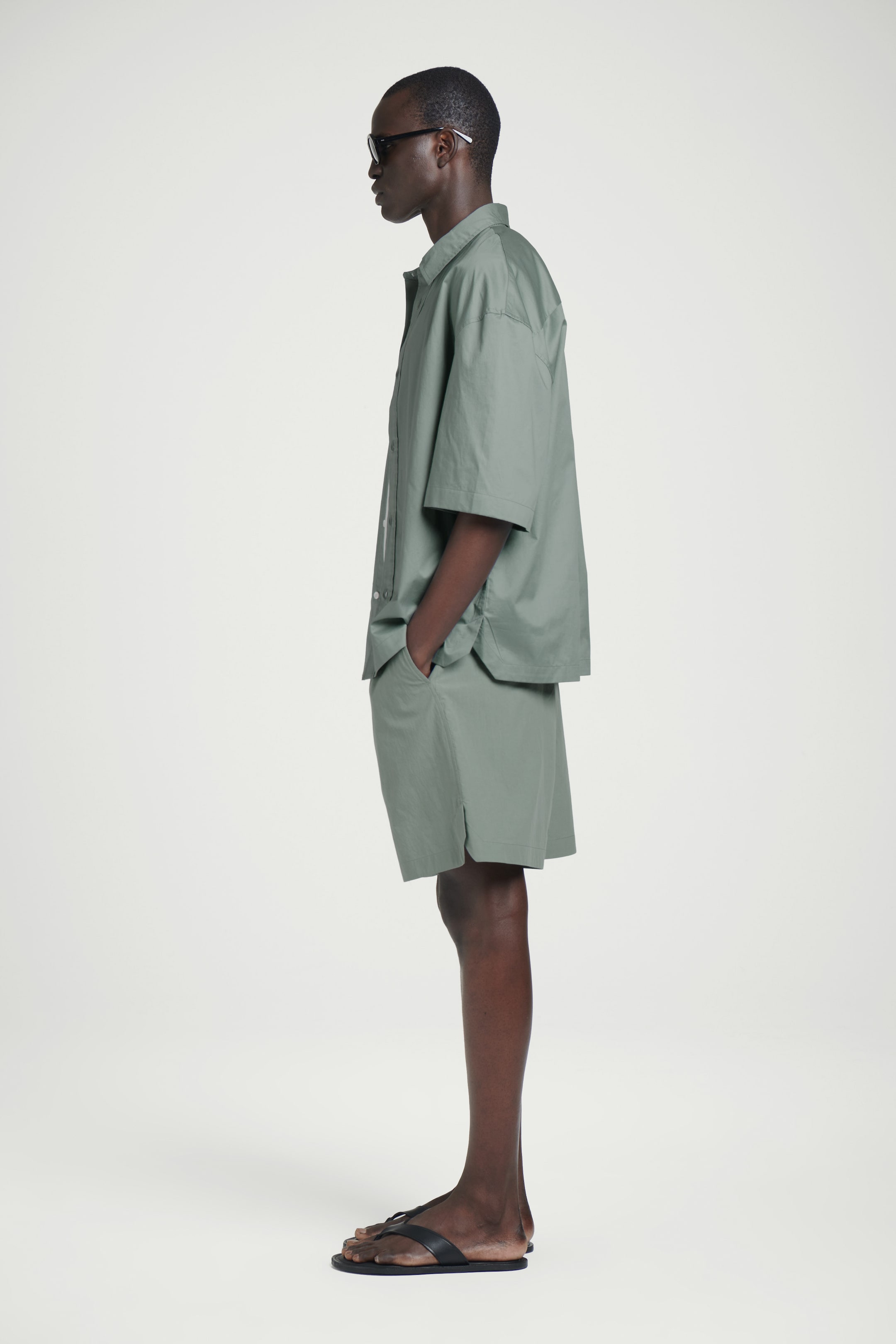 Grotere afbeelding bekijken: BOXY KORTE MOUWEN KATOENEN HEMD - TURQUOISE - HEREN | H&M BE 3