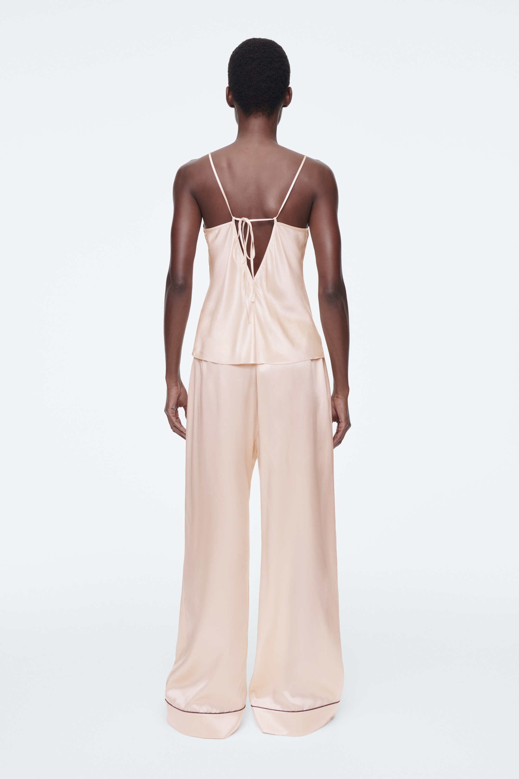 Grösseres Bild ansehen: TRÄGERTOP AUS SEIDE MIT DURCHSCHEINENDER PARTIE - APRICOT - DAMEN | H&M CH 3