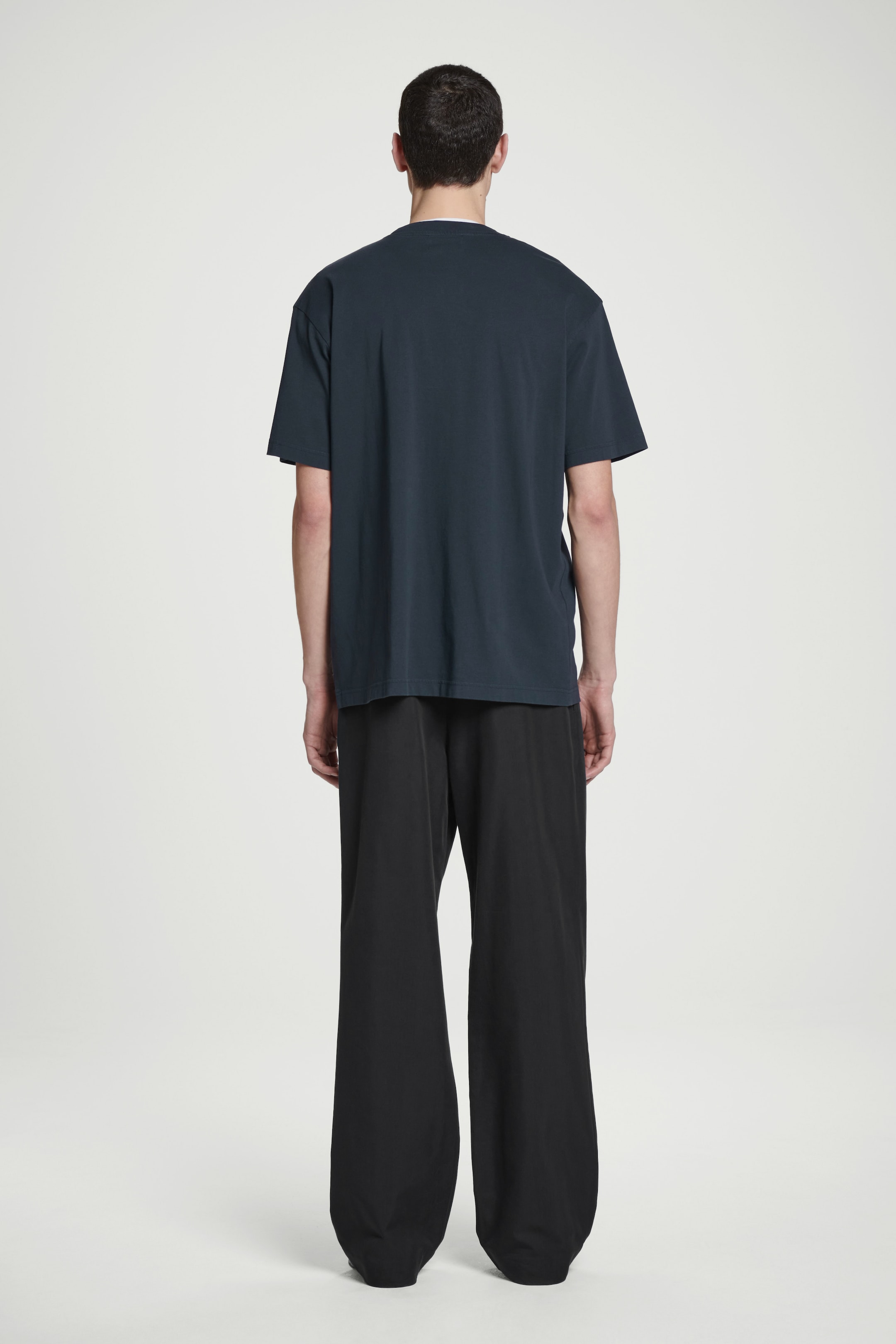 View larger image: OVERSIZED COTTON T-SHIRT - NAVY - Men | H&M GB 4