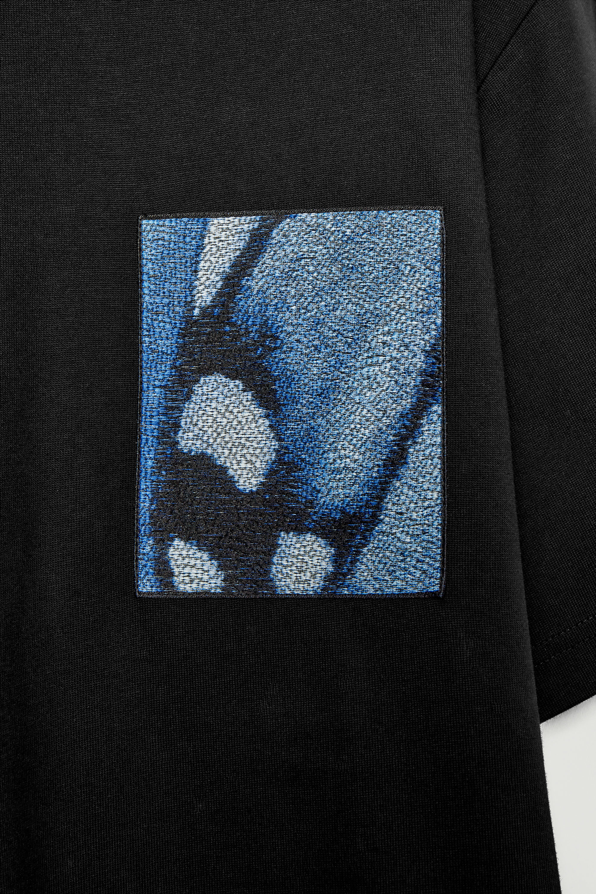 Tシャツ・カットソー DAKS HAYDON Square Baroque Decorated Calfskin Navy Bifold Wa e6e3d024df2789112d5e9fb0284545