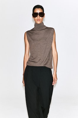 MERINO WOOL FUNNEL-NECK VEST — BEIGE MÉLANGE 1