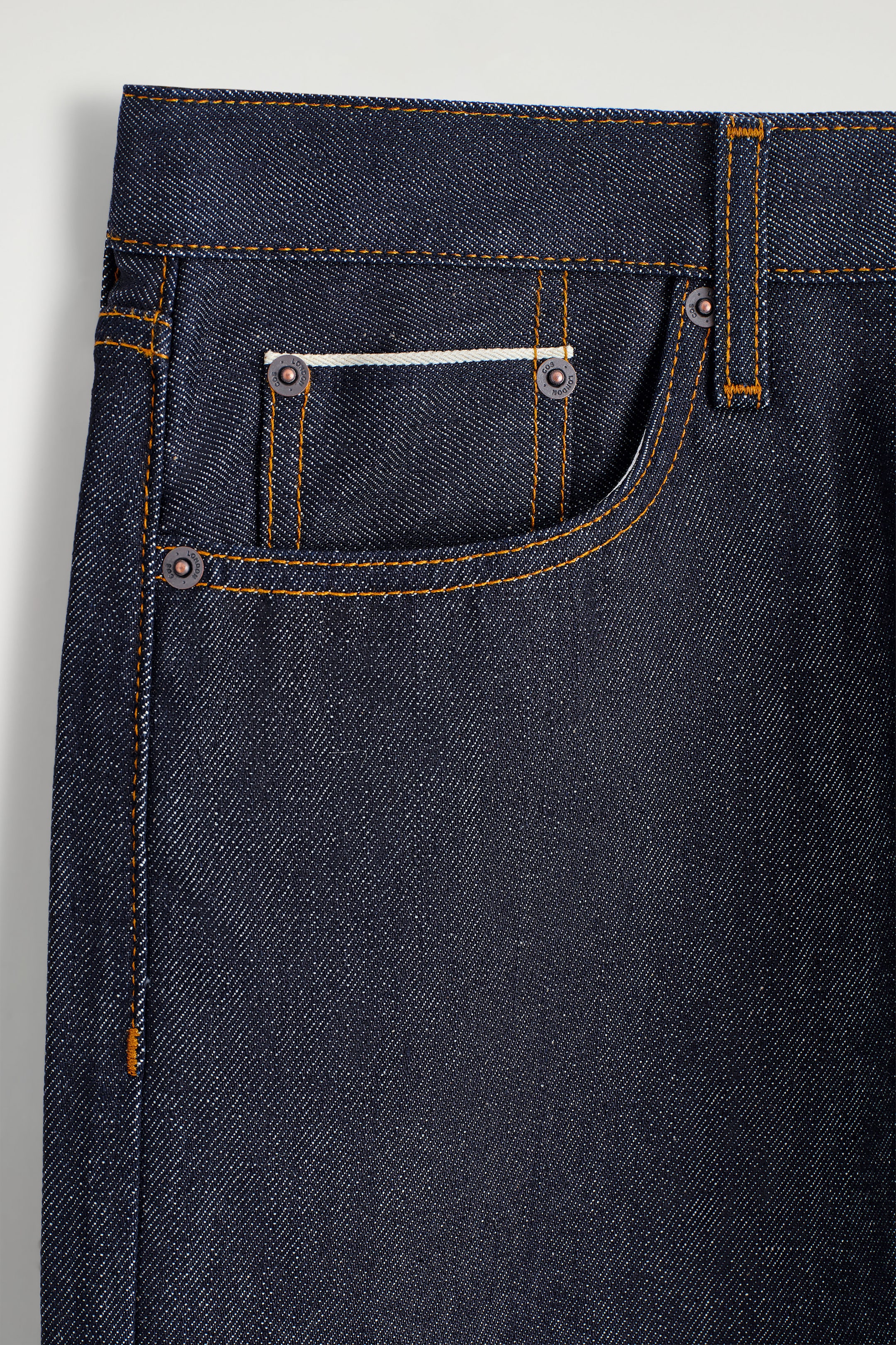 StillMedia/DescriptiveDetail