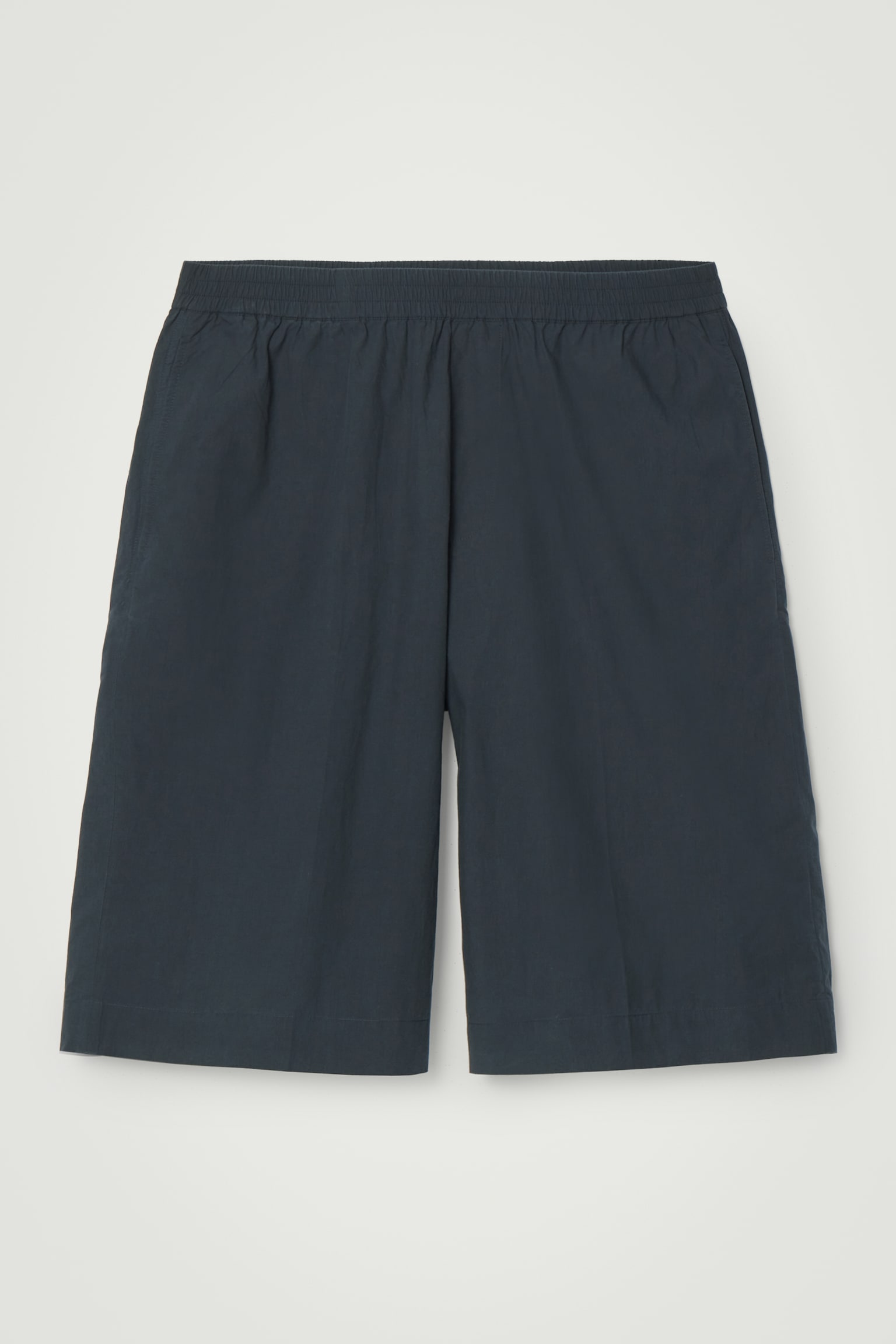 SHORT TAILLE ÉLASTIQUÉE EN COTON - BLEU MARINE/BEIGE