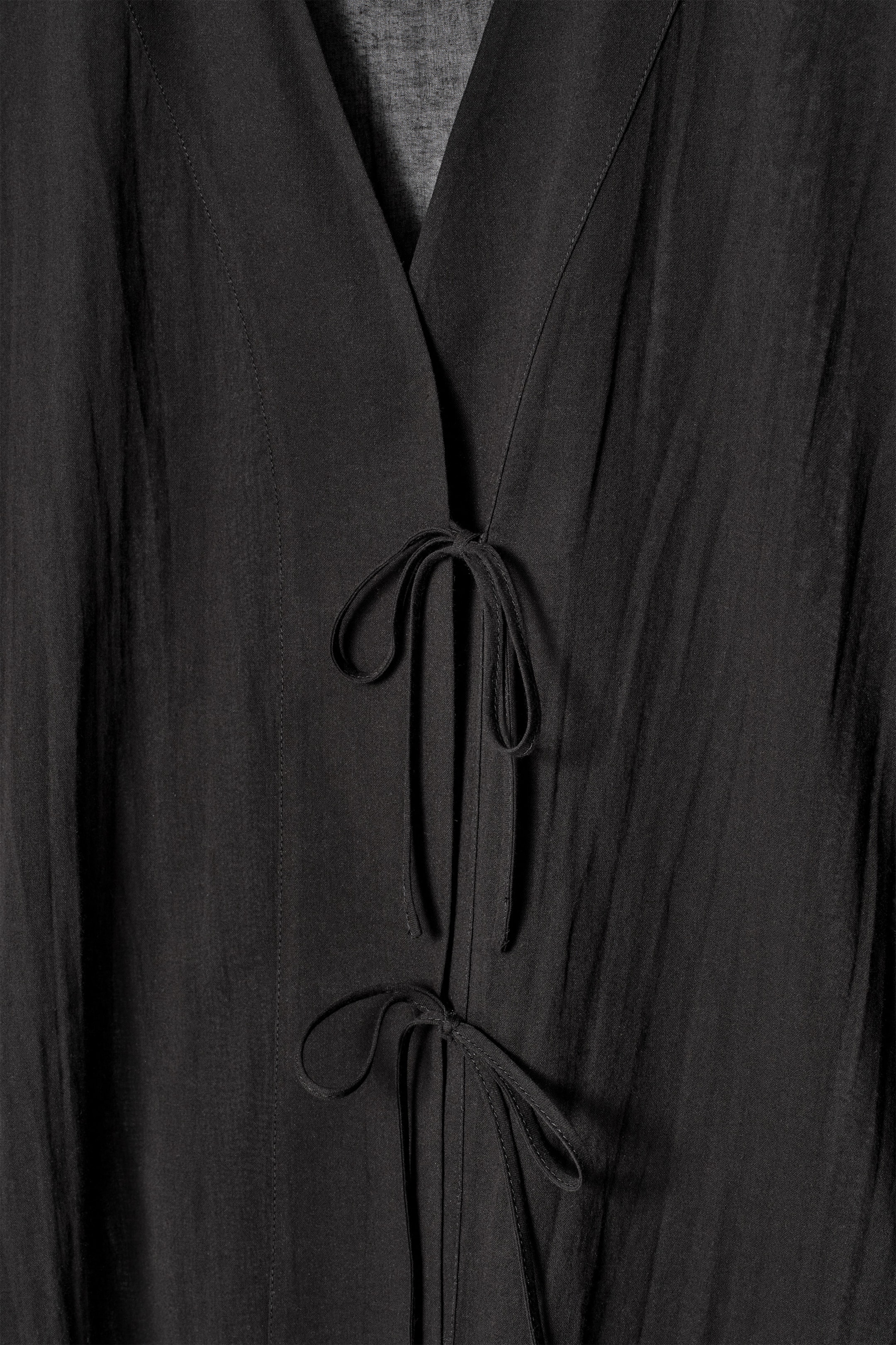 Agrandir l'image: CHEMISE DE PLAGE À CRAVATE FROISSÉE - NOIR - FEMME | H&M CH 6