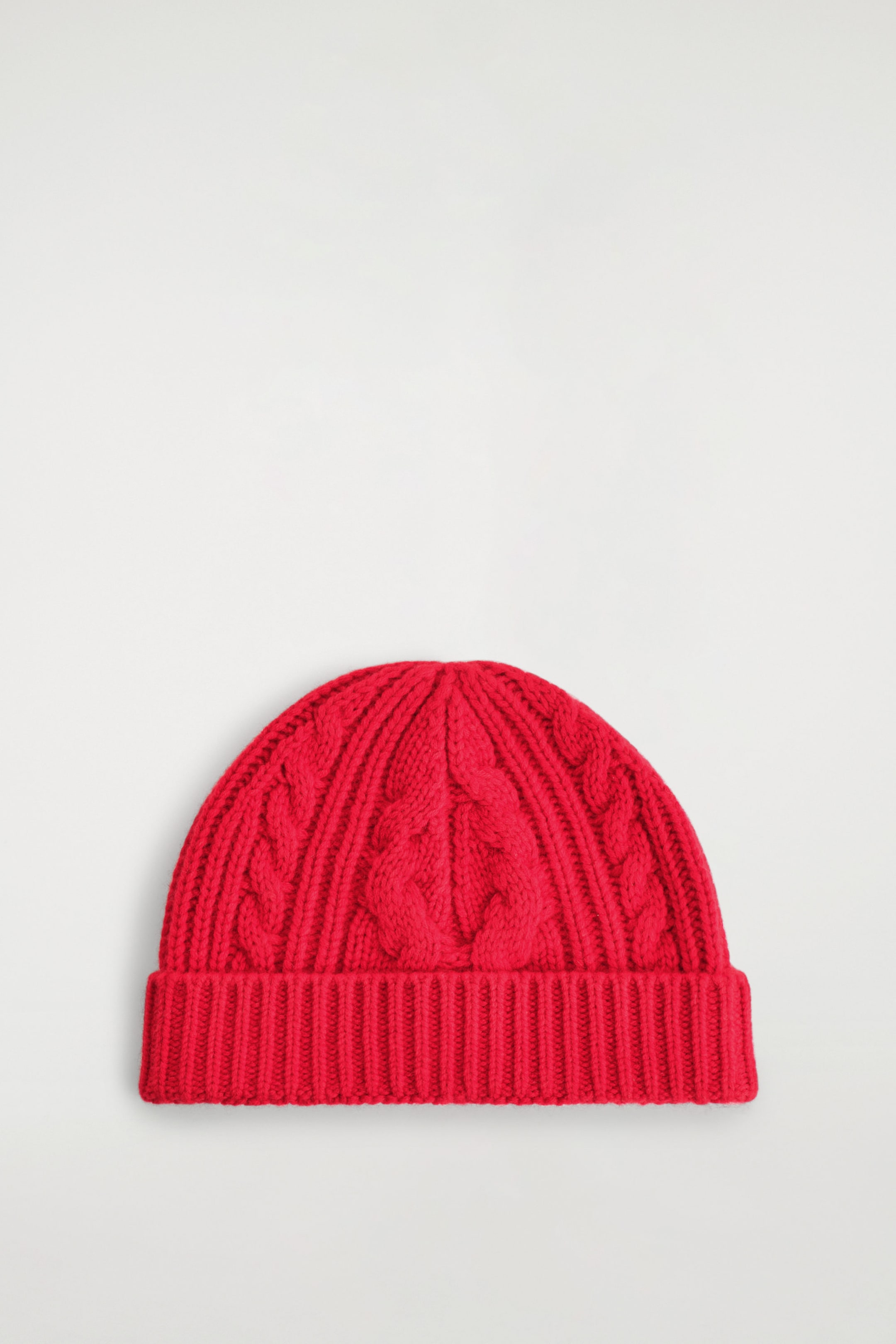 CABLE-KNIT WOOL-CASHMERE BEANIE