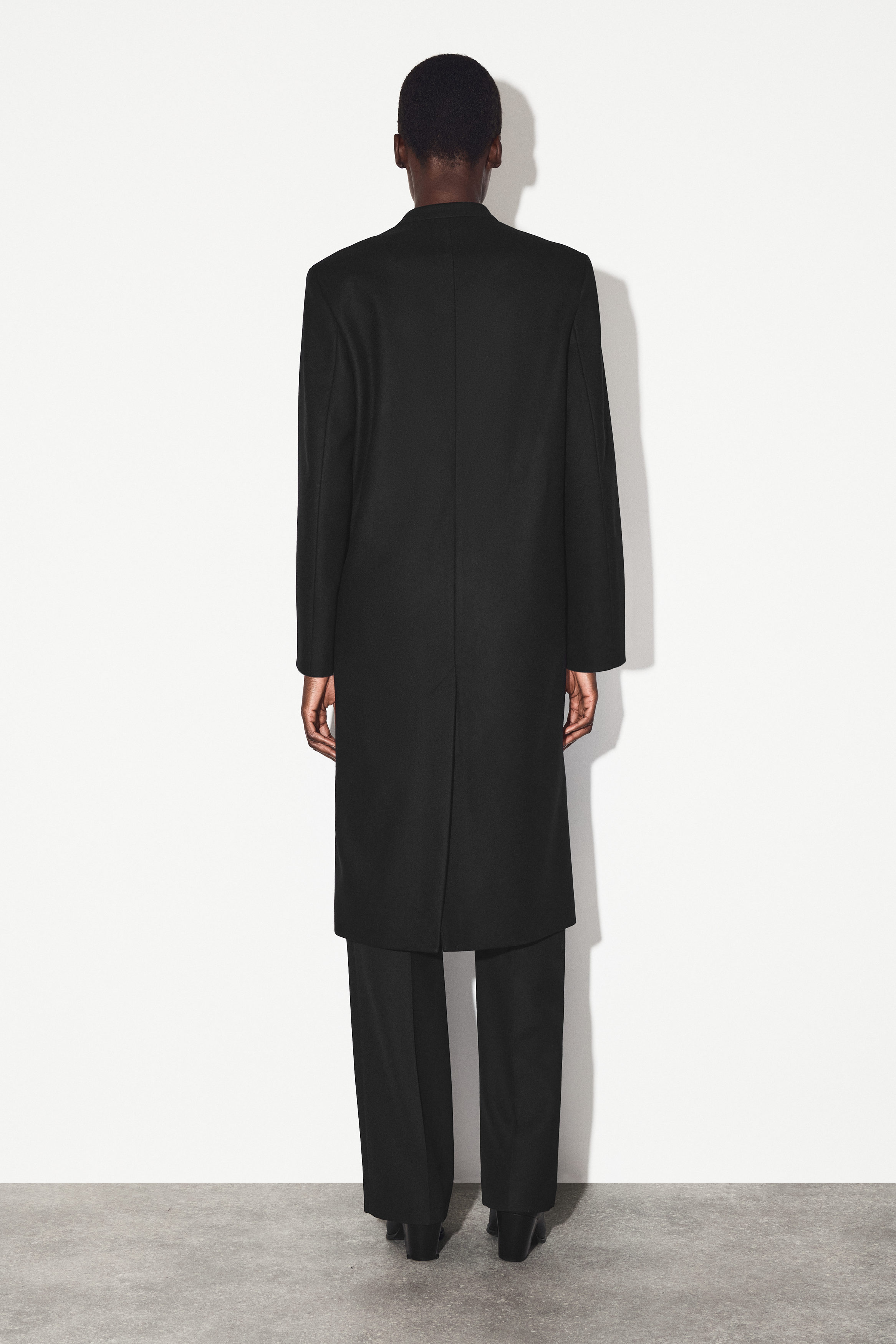 COLLARLESS WOOL-CASHMERE COAT - BLACK | COS