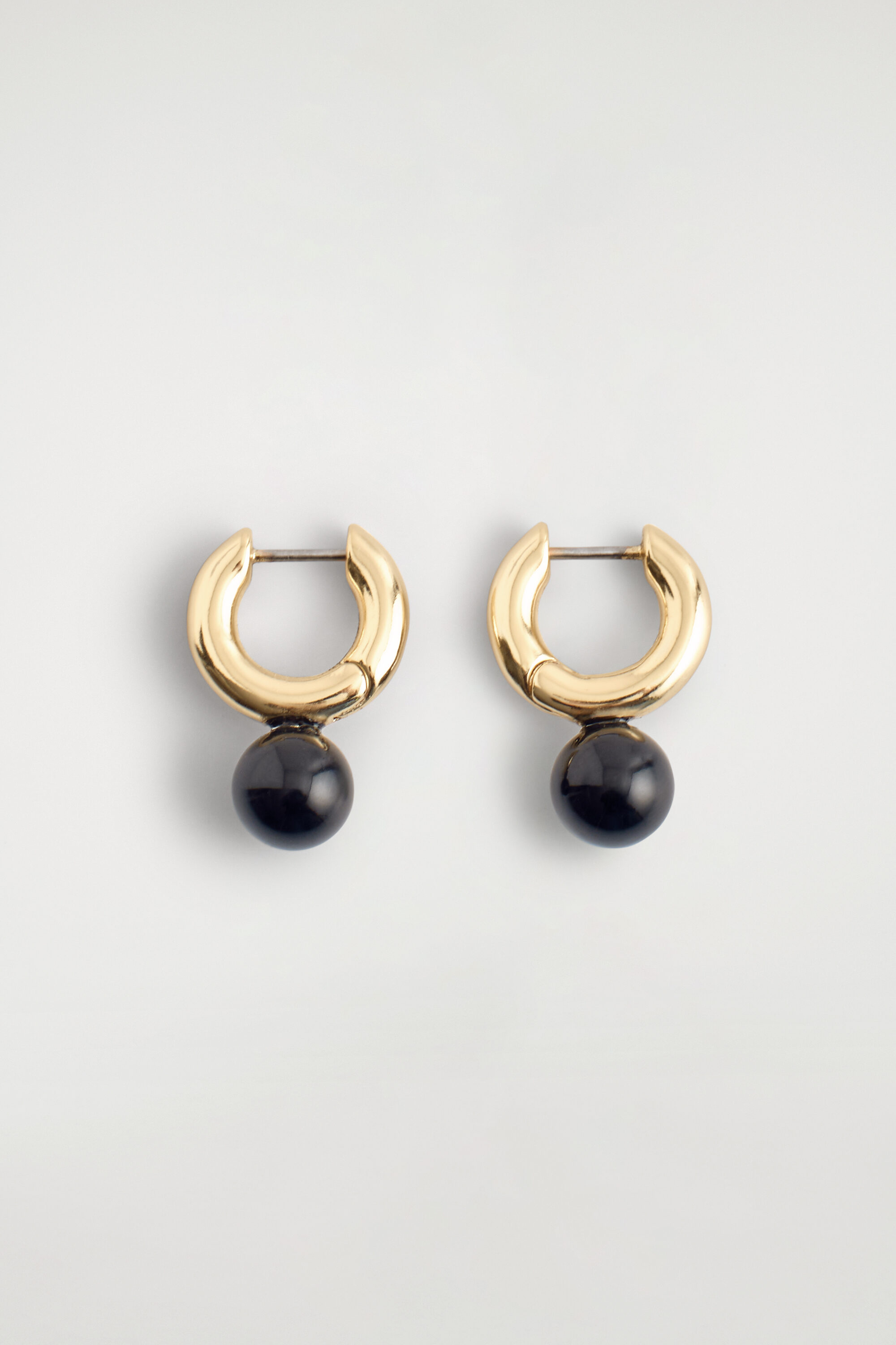 BEADED HUGGIE HOOP EARRINGS - thumbnail 3