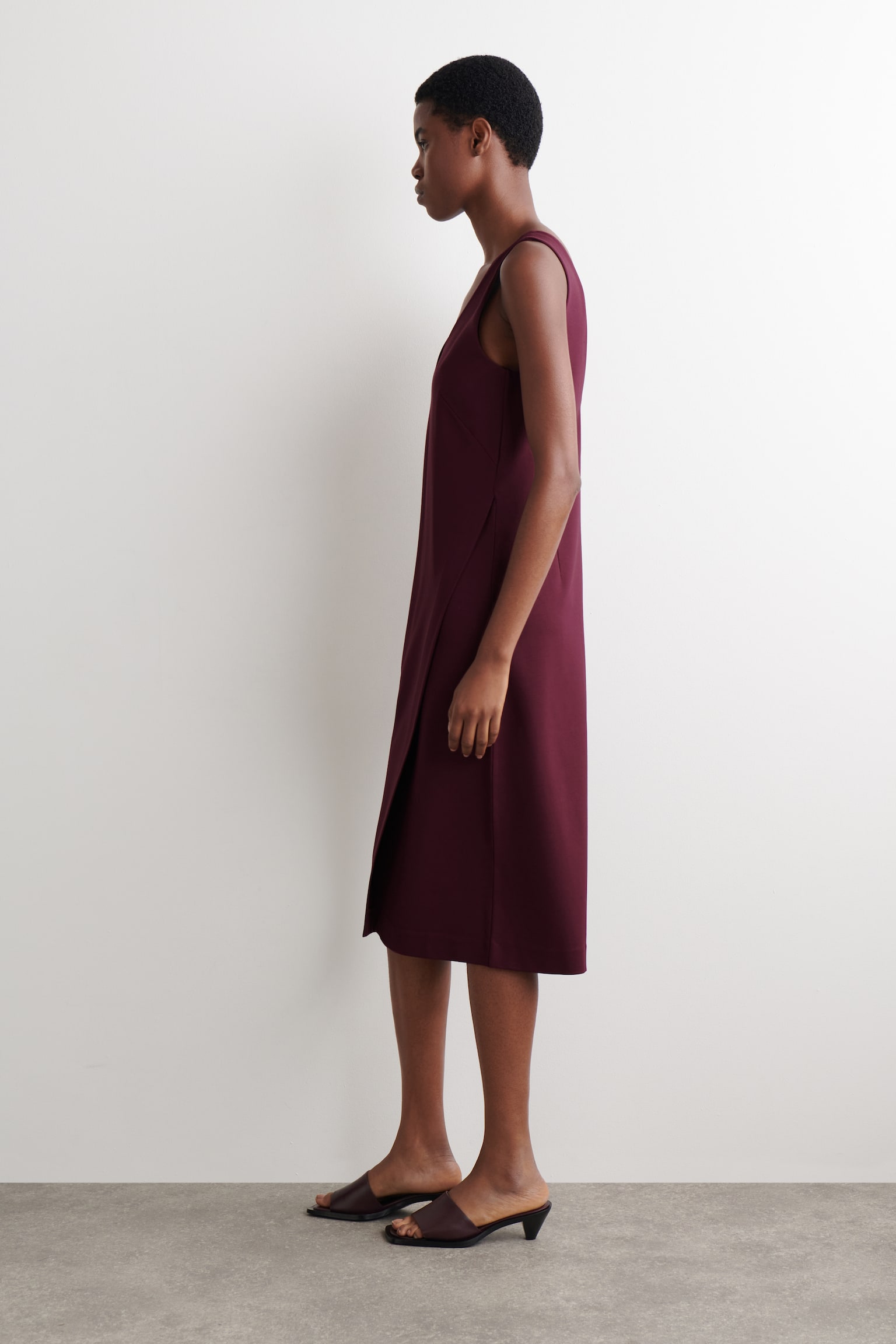 ROBE MIDI PORTEFEUILLE À ENCOLURE EN V - ROUGE PROFOND/NOIR - 5