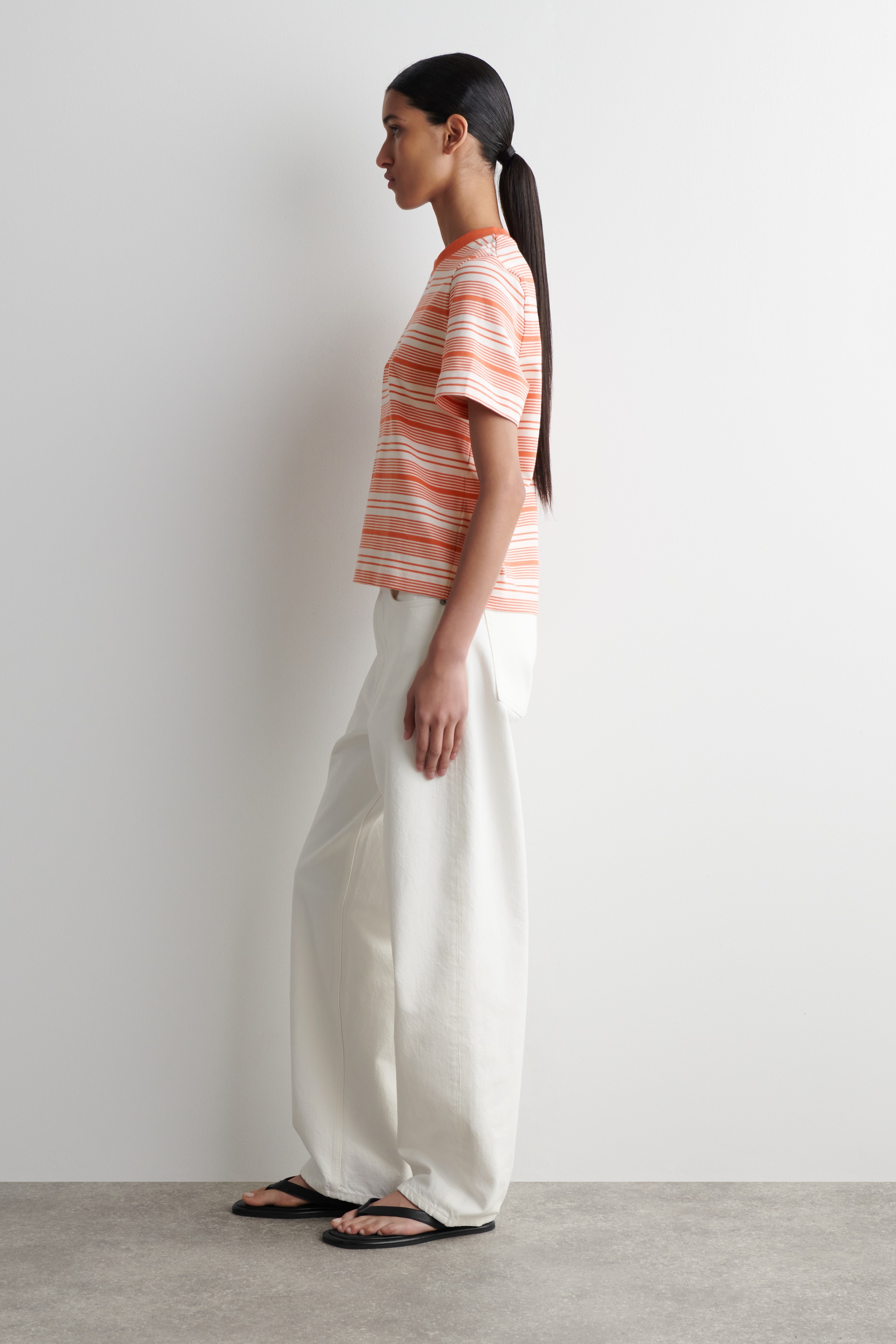 Visualizza immagine più grande: T-SHIRT LINEARE DAL TAGLIO REGOLARE - ARANCIONE / BIANCO / RIGHE - DONNA | H&M IT 3