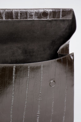 ENVELOPE LAPTOP SLEEVE - GRAINED LEATHER — BROWN / EEL EFFECT 4